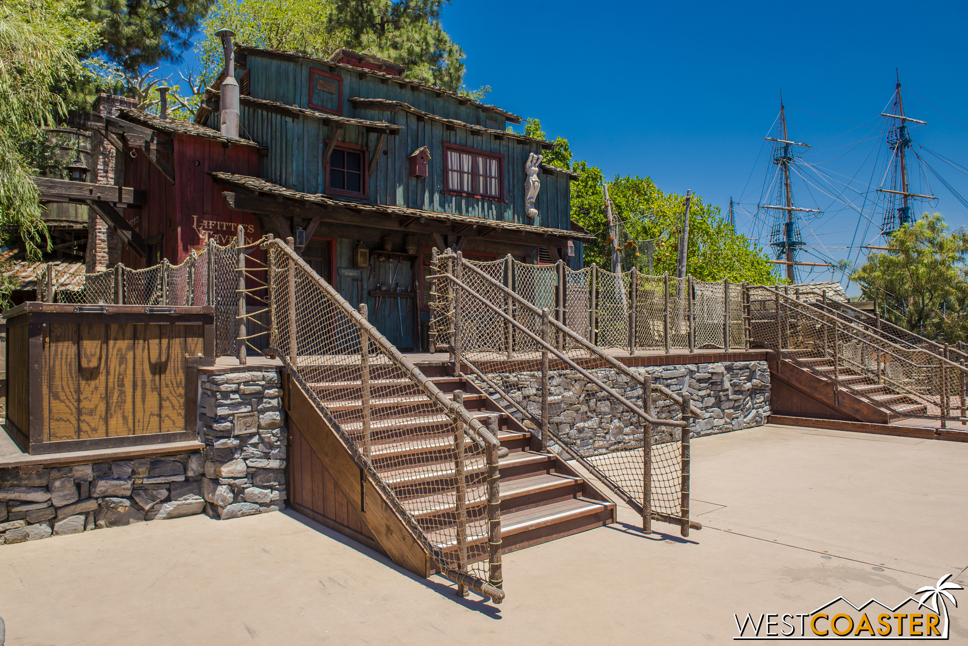  After taking the rafts across the Rivers of America to Tom Sawyer Island, we check out the FANTASMIC stage area in front of Lafitte's Tavern. 