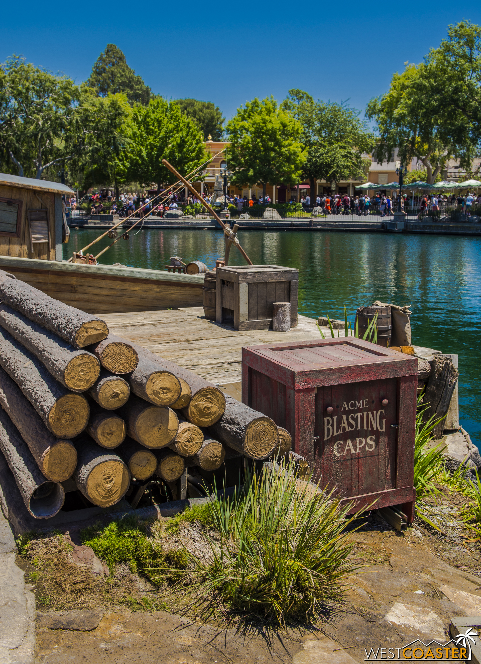  Various theming elements have gotten repainted or replaced.&nbsp; Although in this picture, one log is not quite like the others... 