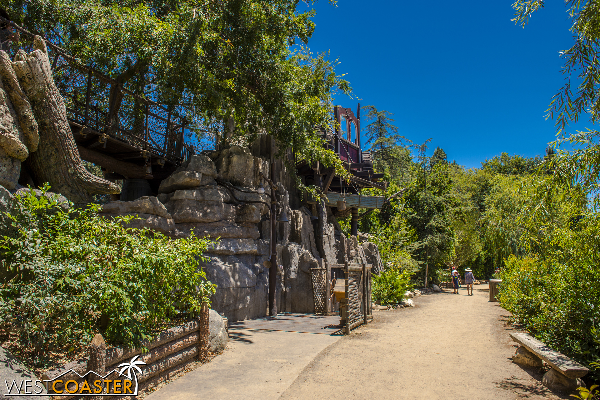  One of the fun features that has always been a part of Tom Sawyer Island are the caves. 
