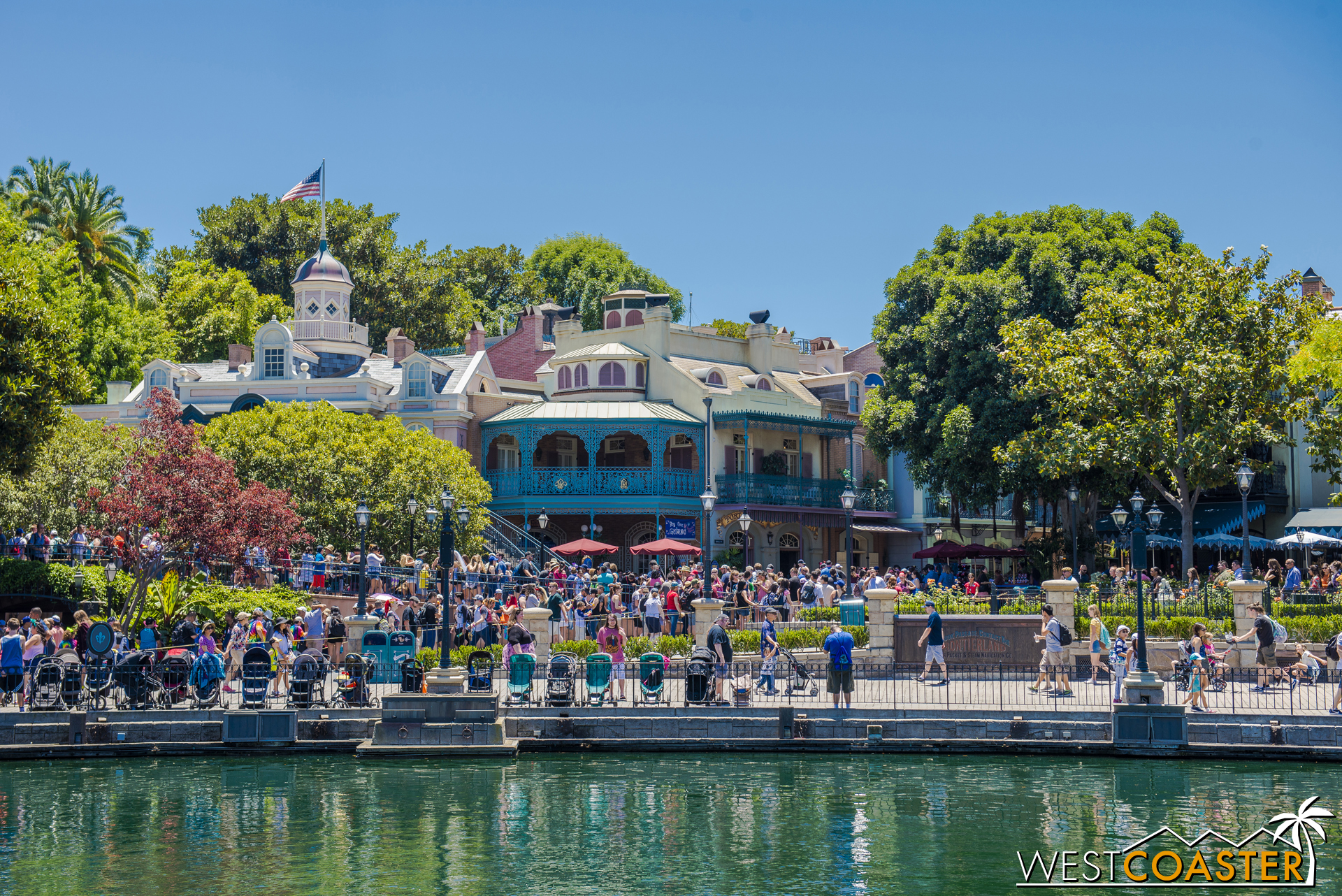  We'll end with a view people haven't been able to witness in a while.&nbsp; But it's great to have Tom Sawyer Island back!&nbsp; Another step toward the return to normalcy along the river! 