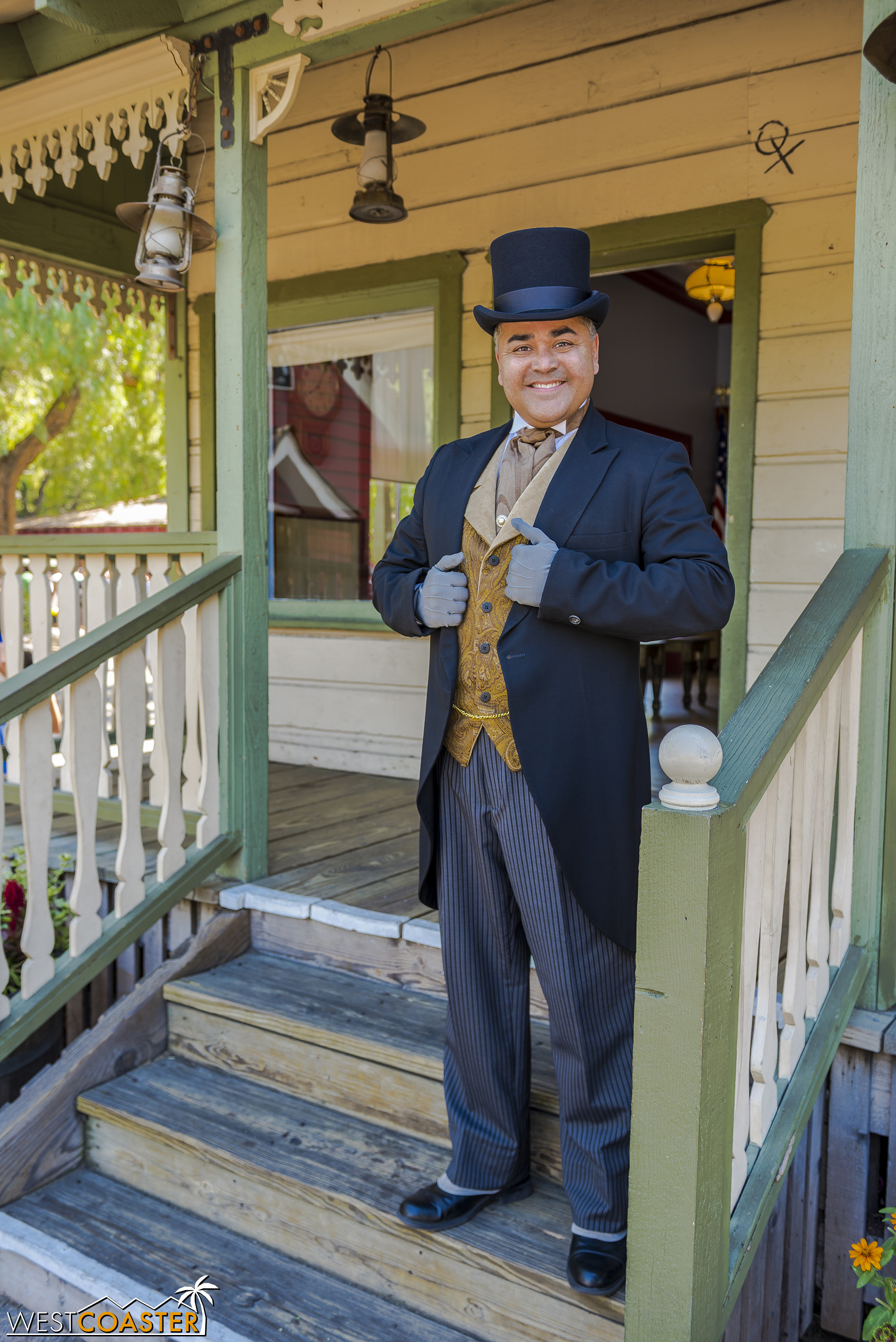  Mayor Horton Parnell poses outside his hall. &nbsp;On this day, his wife, Pearl Parnell, was off "traveling." 