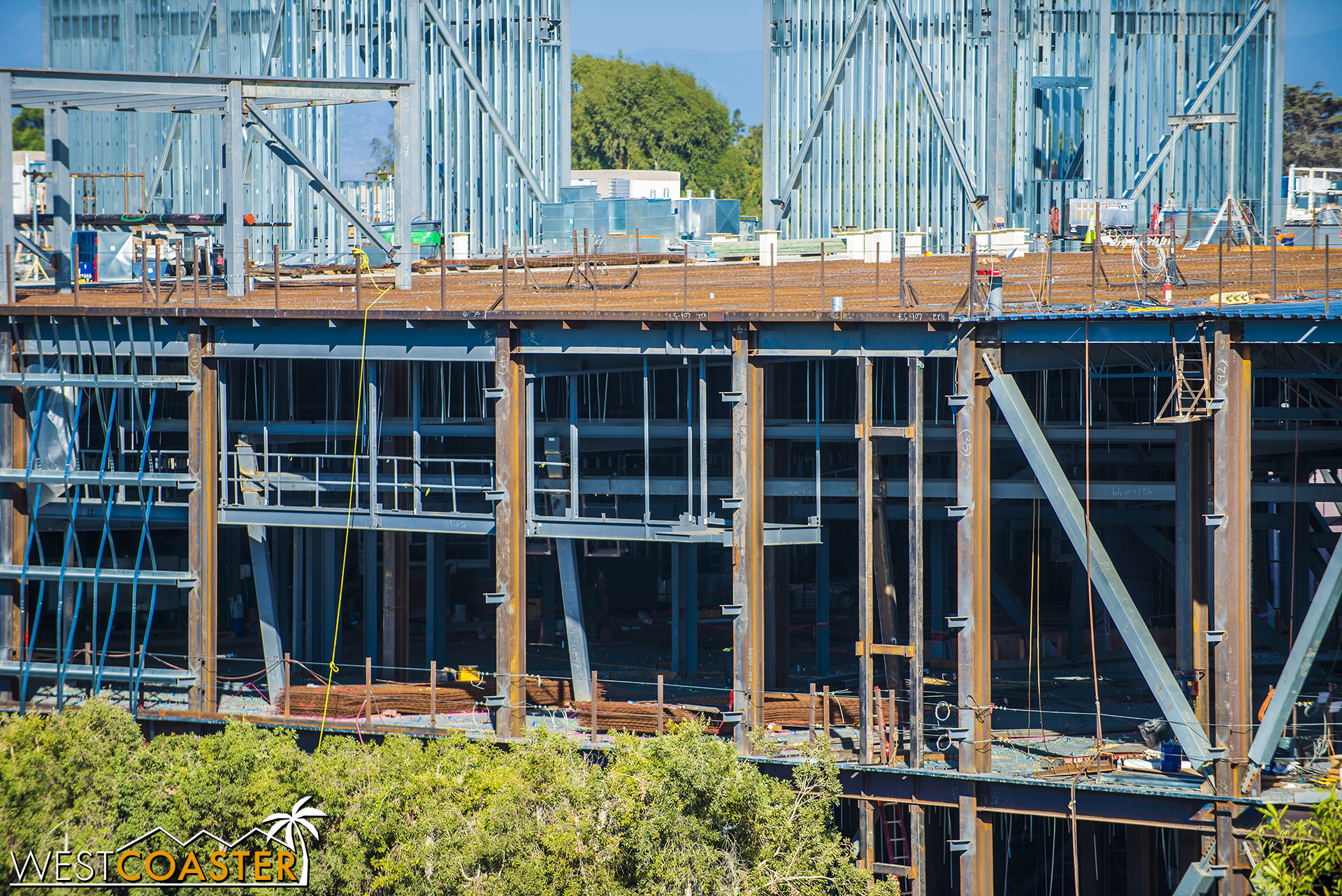  The brown on top of the roof is actually welded wire mesh that will reinforce the concrete that is being poured on top of the metal decking. 