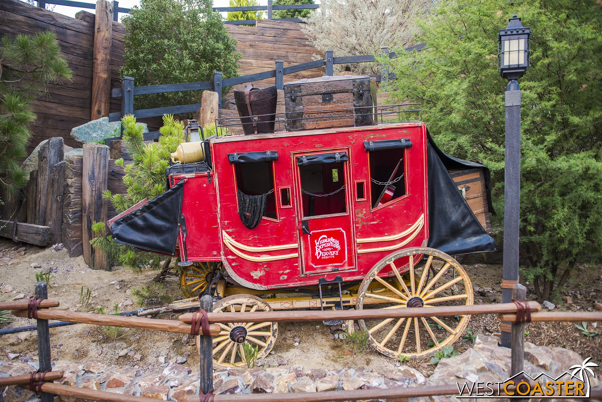 But it's got some nice frontier touches to make blend in with the rest of Frontierland!
