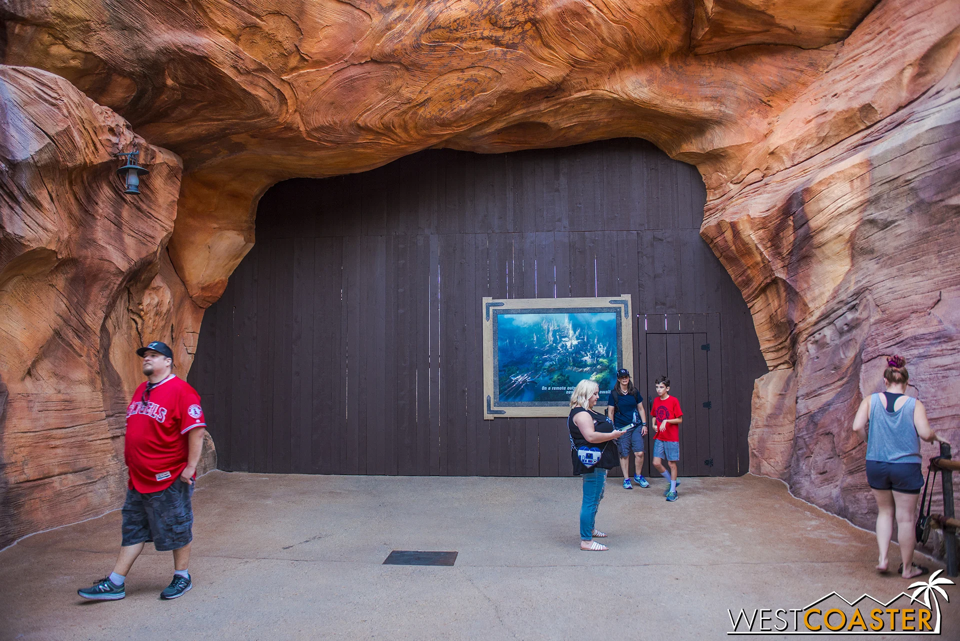 This archway will lead into a Star Wars planet never seen before. If the Pacific Wharf entry into Cars Land was spectacular, just imagine how this will frame out!