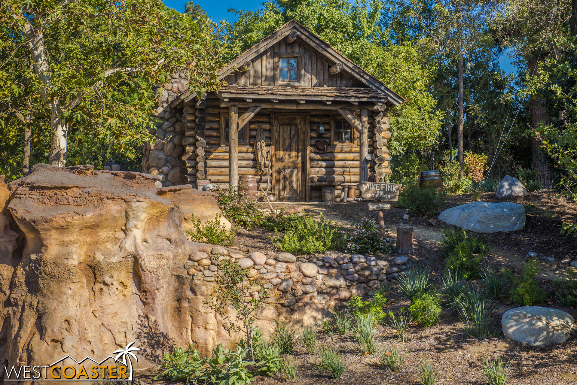  On the Tom Sawyer side of things, the old "burning cabin" is now Mike Fink's little retreat.&nbsp; A nice nod to the old keelboats that once sailed the Rivers of America. 