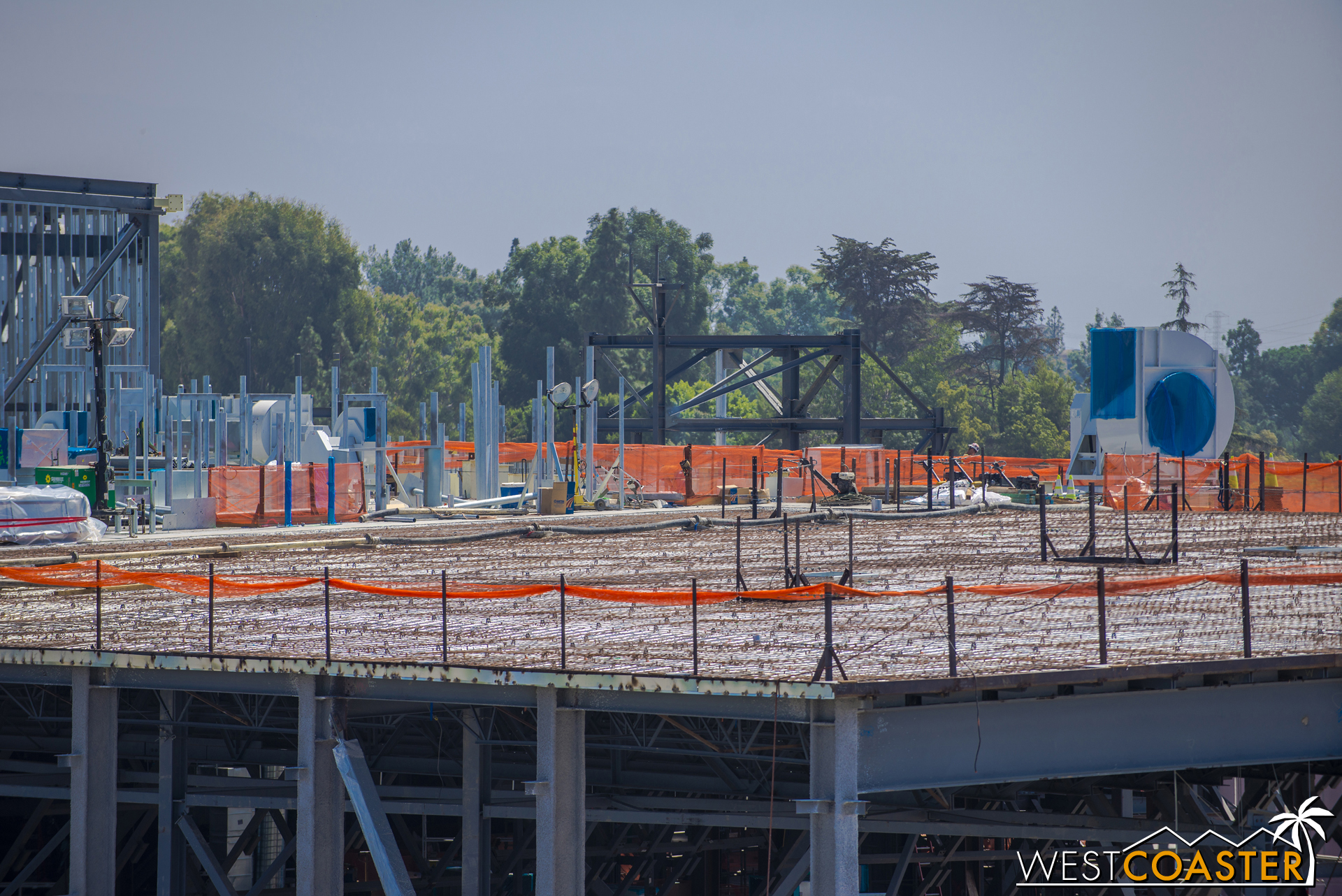  The deck on this side is still waiting for its concrete to be poured over that welded wire mesh reinforcing. 