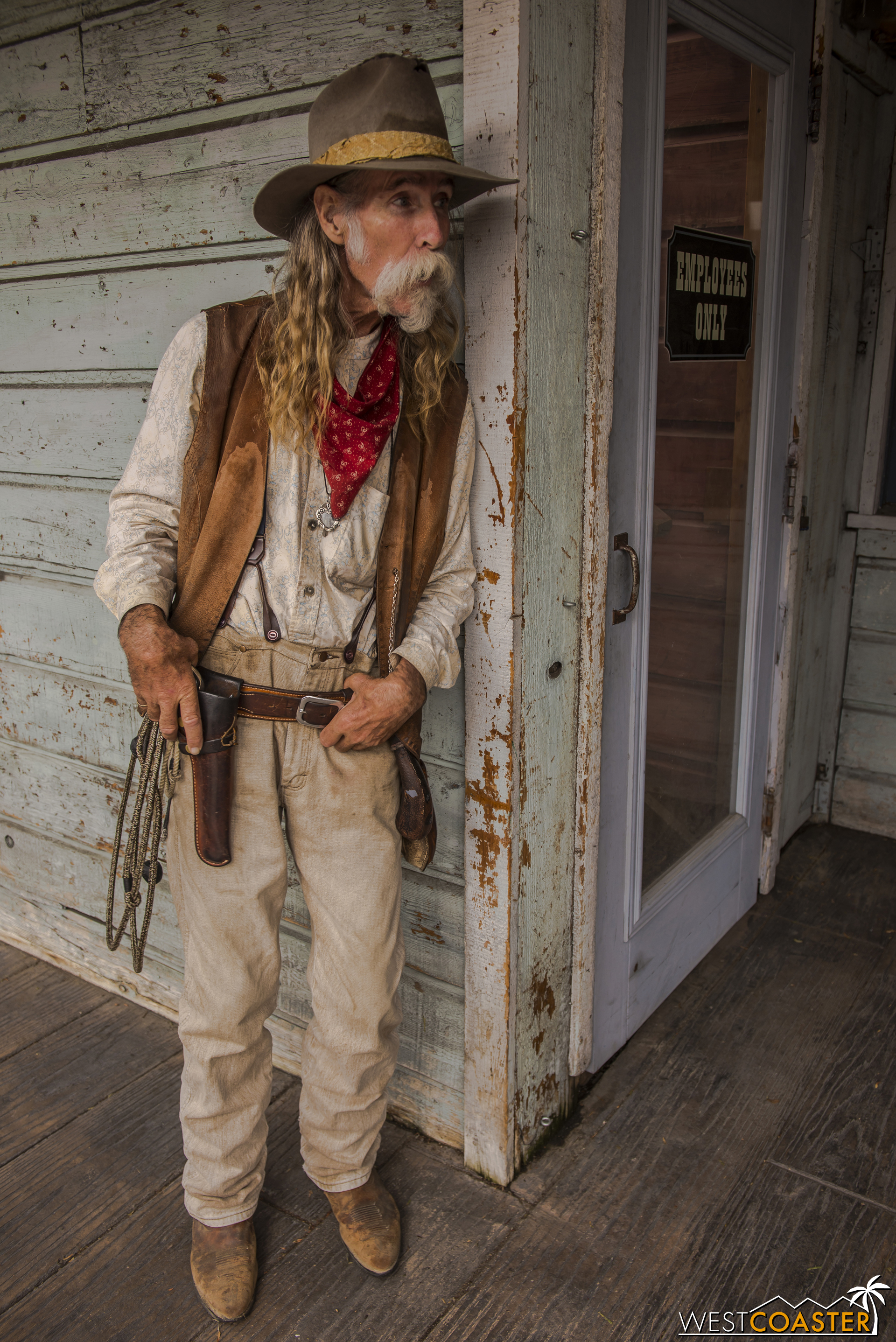  Ike Mayfield shuffles around Calico, avoiding capture. 