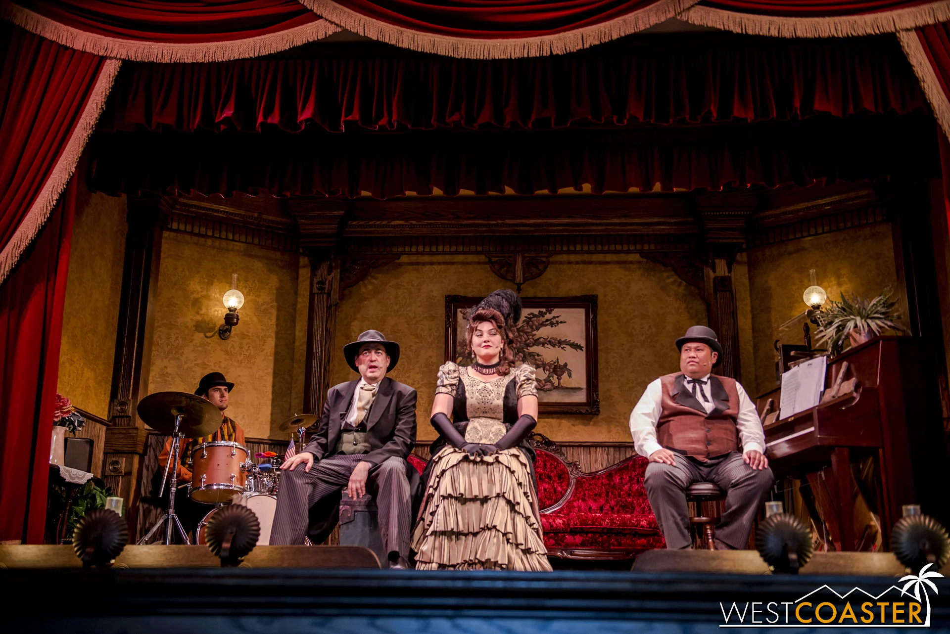Dakota Dan and Cameo Kate provide singing entertainment in the Calico Saloon show.