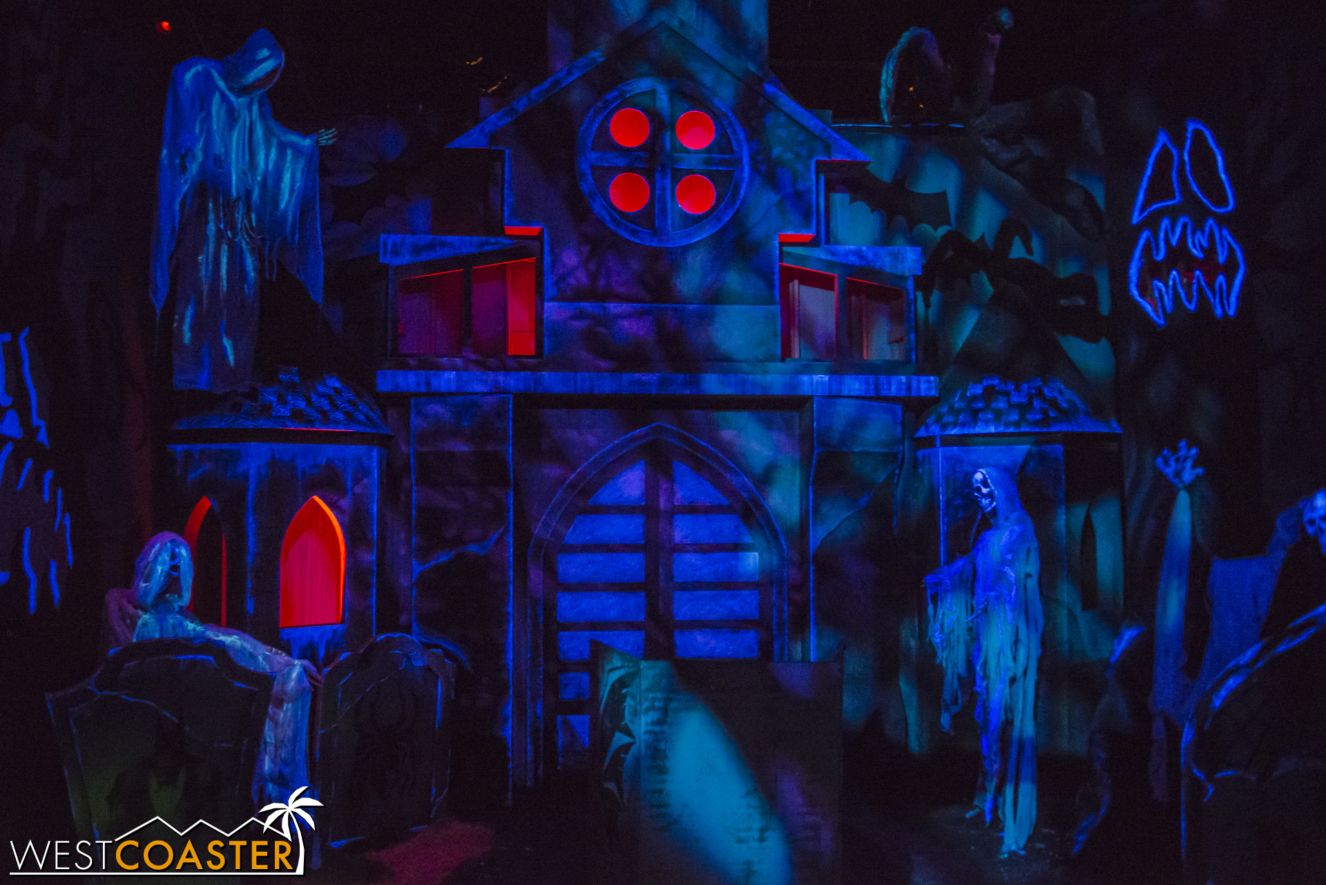  Dark Ride very successfully recreates the ambiance of the classic and corny amusement park haunted house tracked rides. 