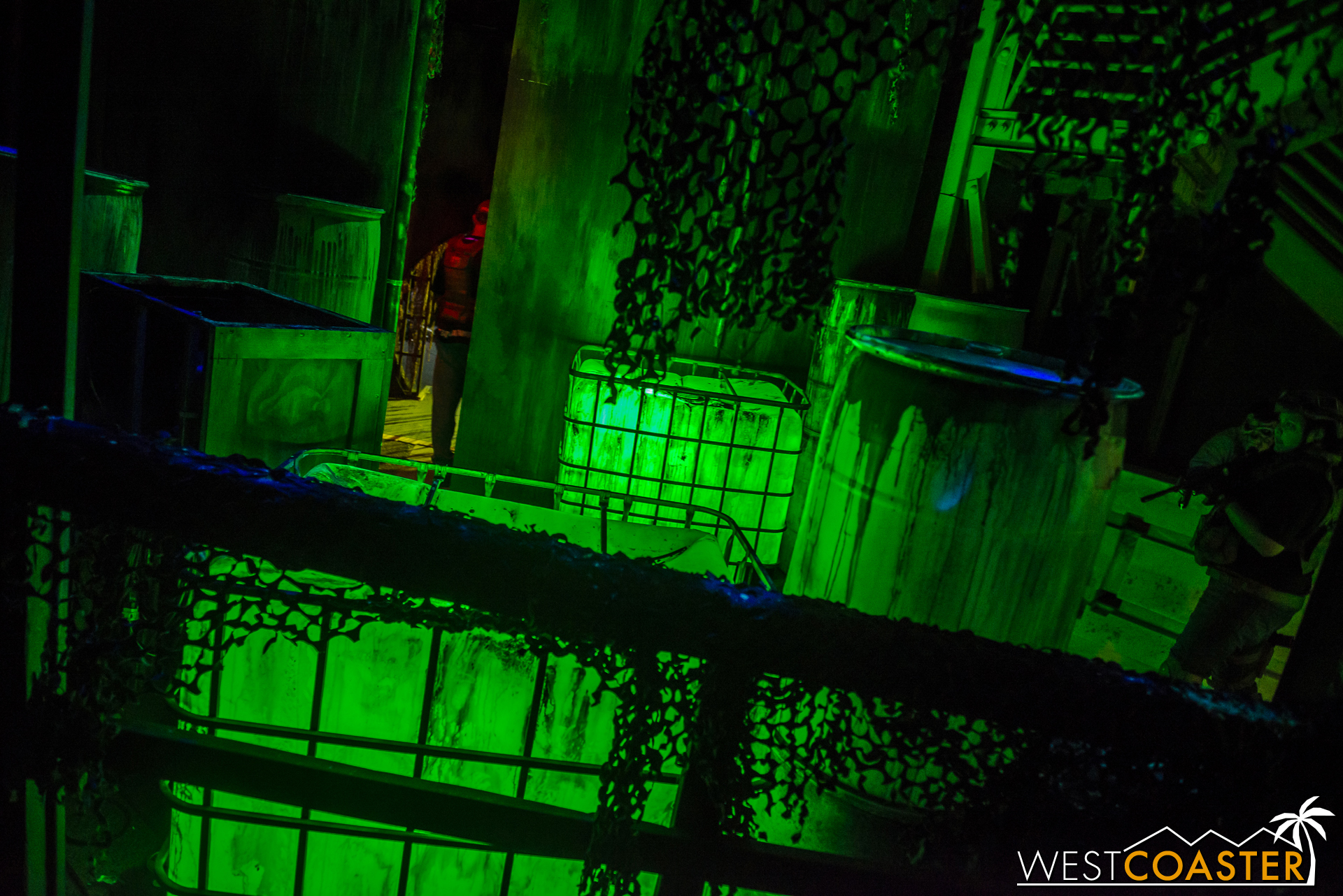  The source of the zombie outbreak lies near the end of the maze.&nbsp; This certainly does not look sanitary! 