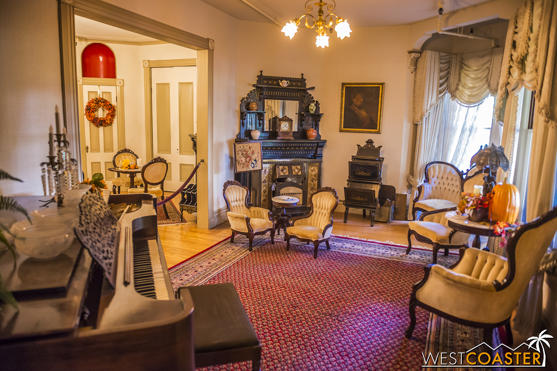  Many of the rooms that the Explore More Tour passes by are seen in the Mansion Tour... 
