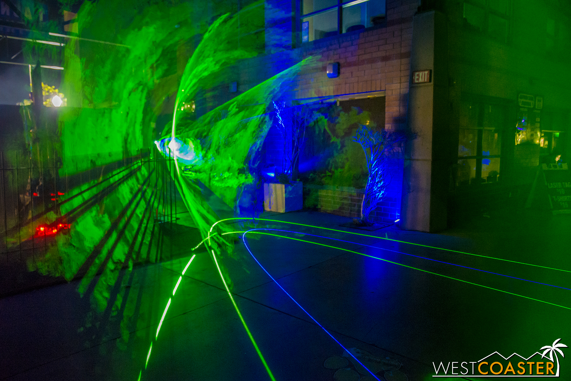  A (what else) green laser vortex effect provided some eye candy inside the entrance of the haunt. 