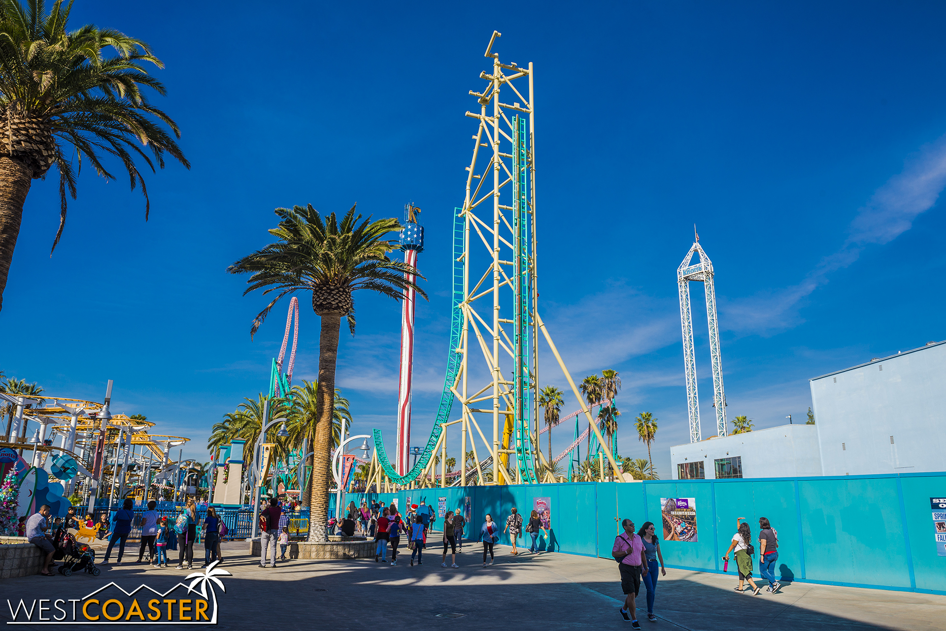  It's quickly becoming apparently that HangTime will be another prominent member of Knott's skyline! 