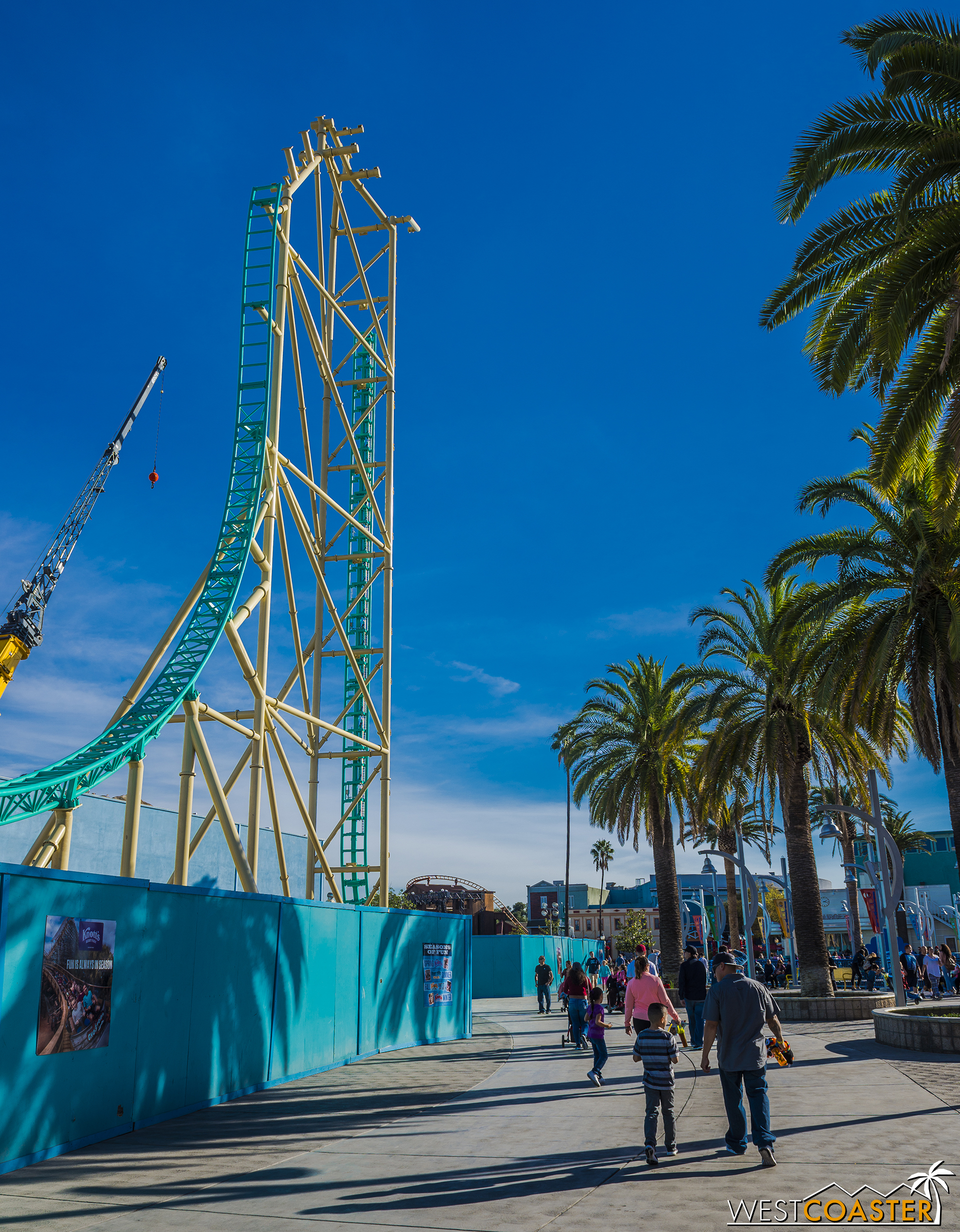  The palm trees provide scale for how towering this ride will be! 
