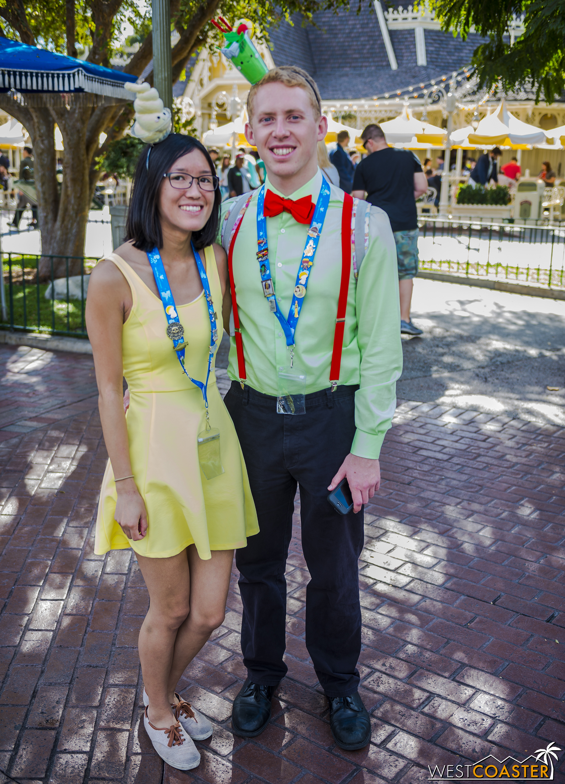  This couple Disney Bounded as the Jerrod Mayuyama Kingdom of Cute versions of Dole Whip and Mint Julep! 