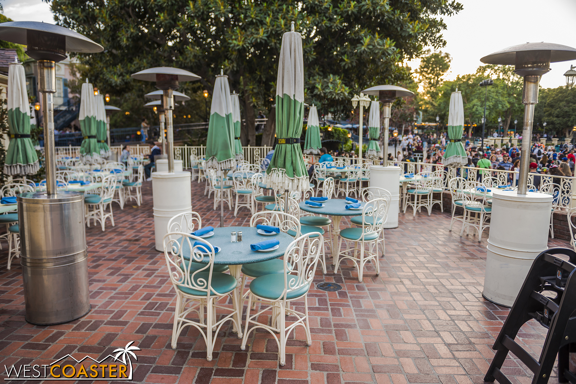  There outdoor patio didn't have any drastic changes, but it looks nice. 