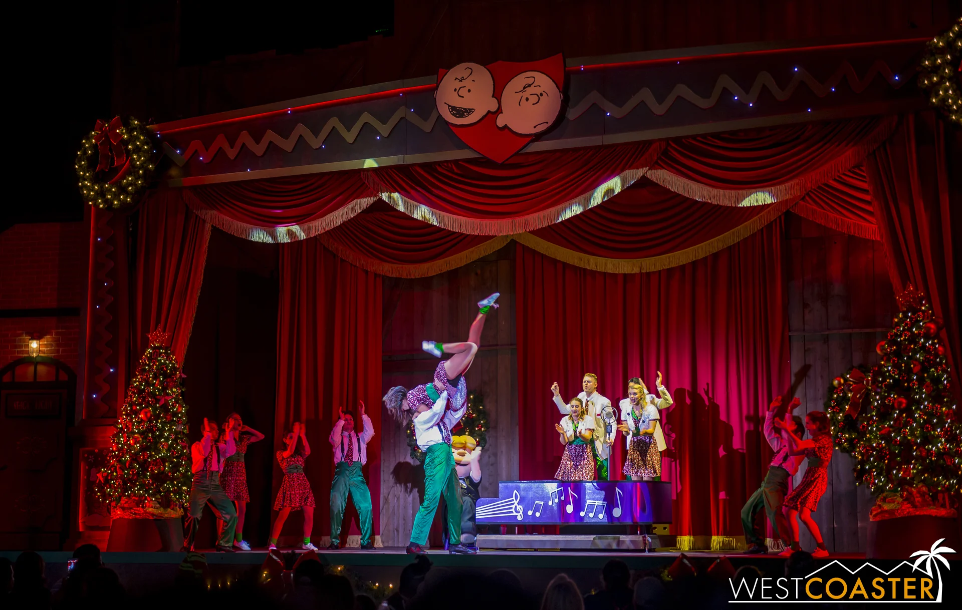 KBF-17_1124-L-BestChristmas-0000a.jpg