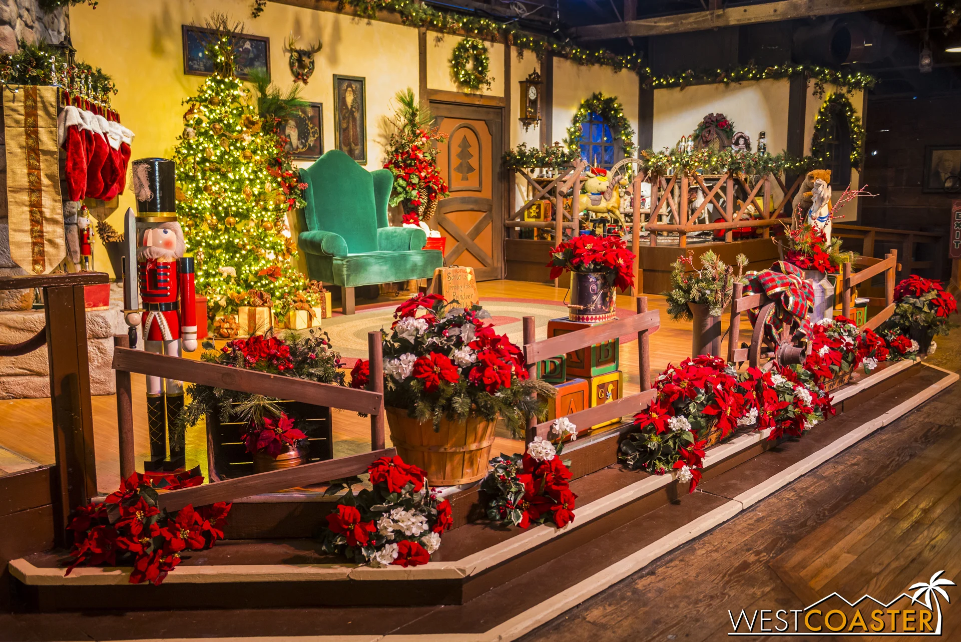 KBF-17_1124-F-ChristmasCabin-0000a.jpg