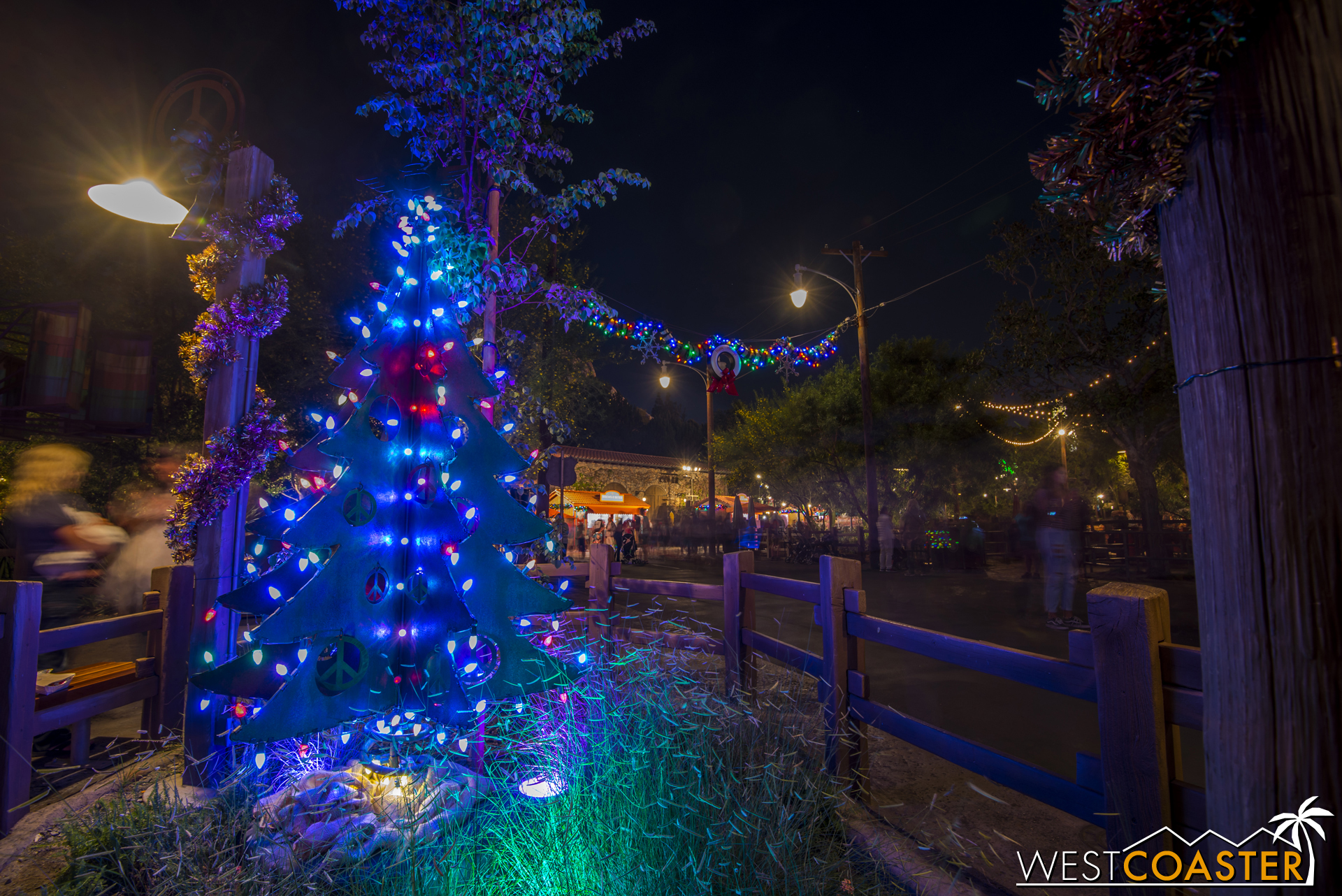  Cars Land has an abundance of Christmas trees of various types.&nbsp; Have you found them all? 