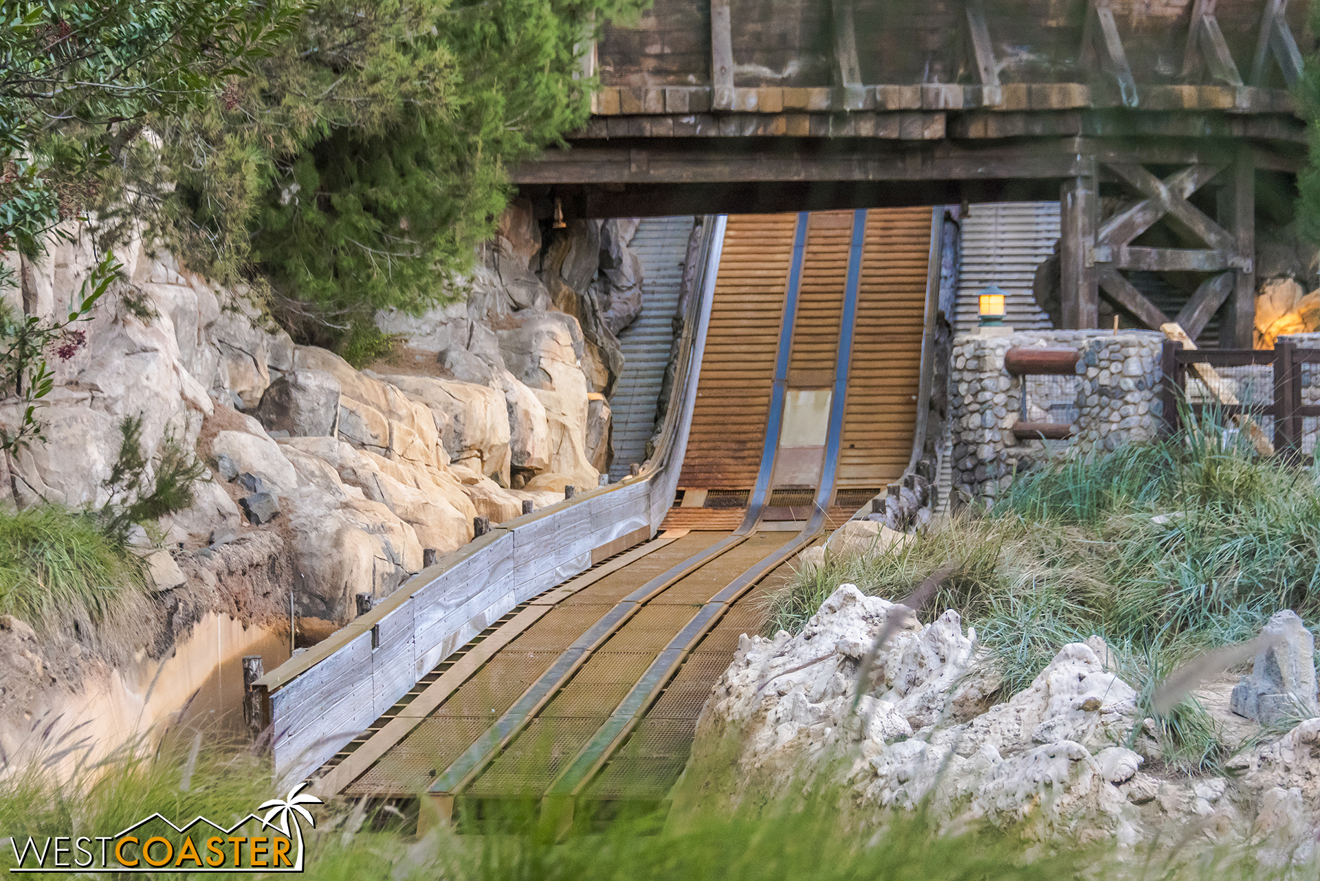  And if you ever wanted to see what the "track" of a rapids ride looks like, here you go. 