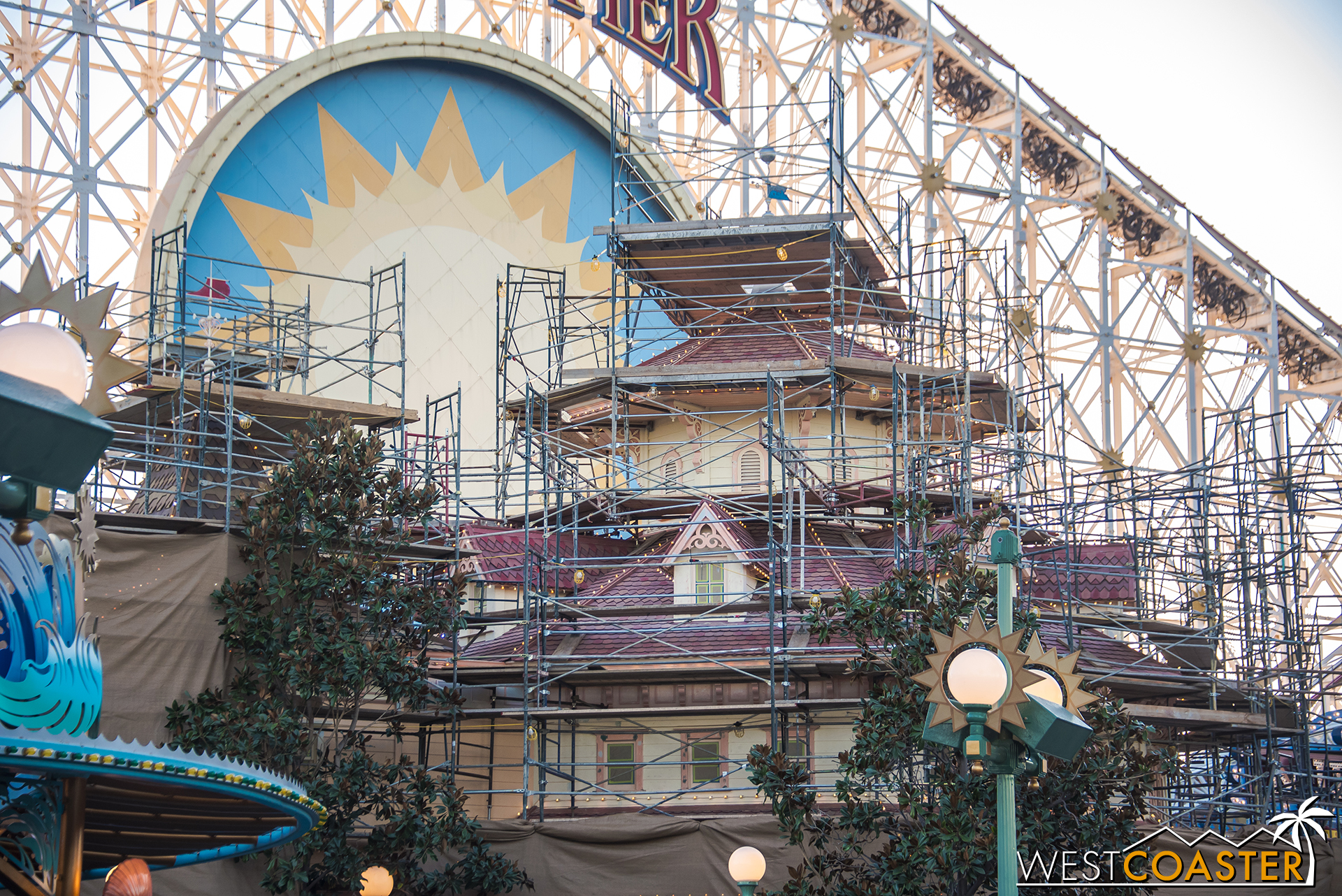  There's a ton of scaffolding around the Toy Story Midway Mania gift shop, which remains open during this construction. 