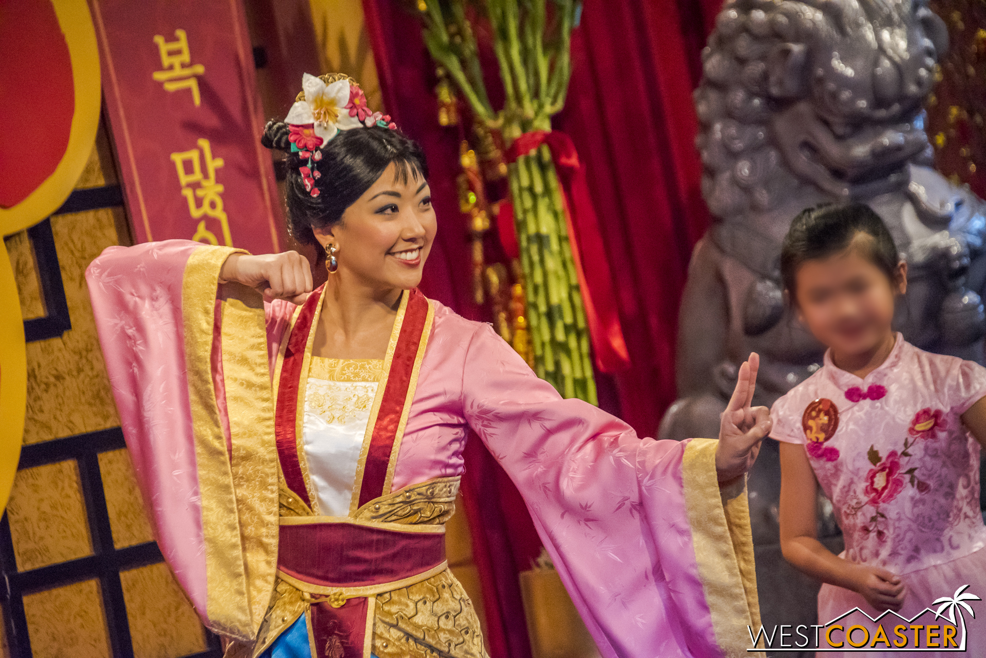  I might be biased, but it's always great to see Mulan out and about in the parks. 
