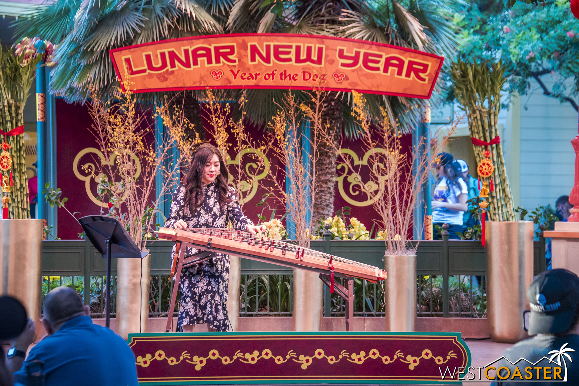  Luna Lee has several 15 minute sets in the Paradise Garden Bandstand. 