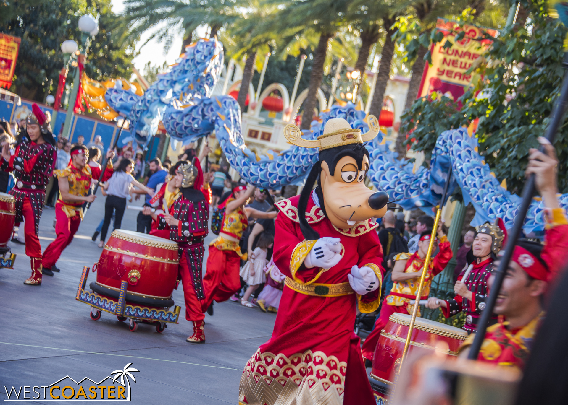  Mulan's New Year Procession is a dash of zip and energy. 