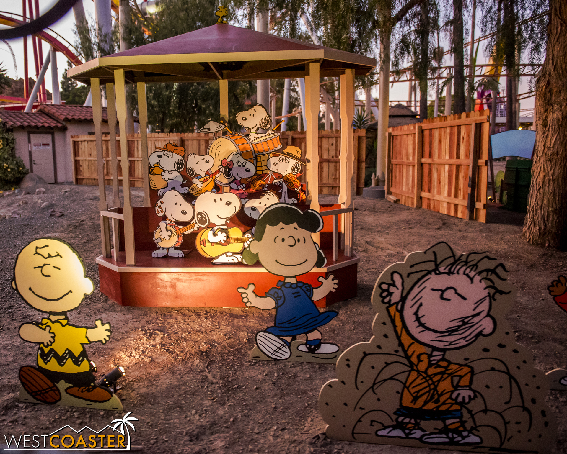  The whole gang dances and celebrates when Snoopy and his family and pals perform! 