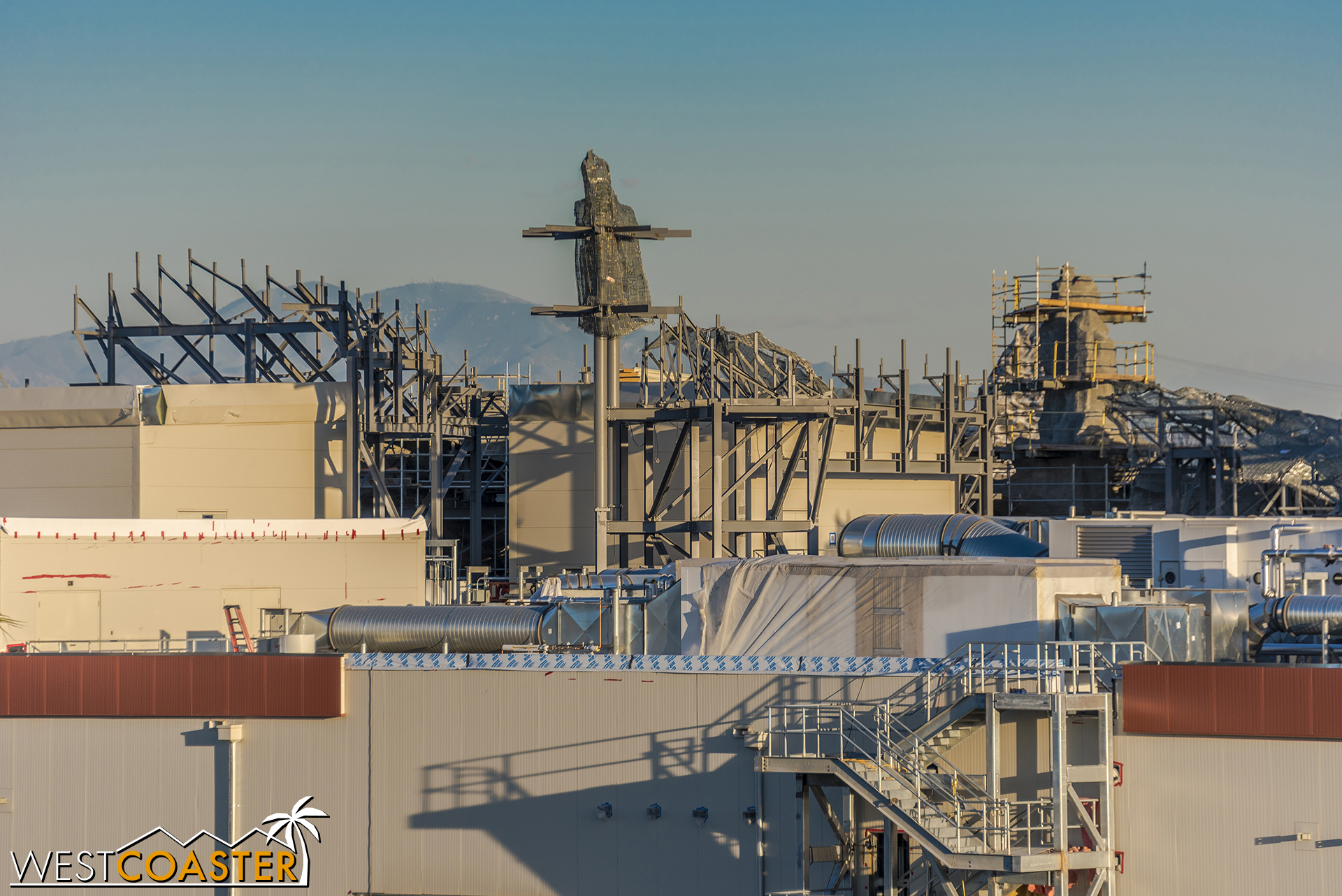 These are the kinds of things that will never be seen once Galaxy's Edge is complete, but I find it fascinating to watch this go up now.