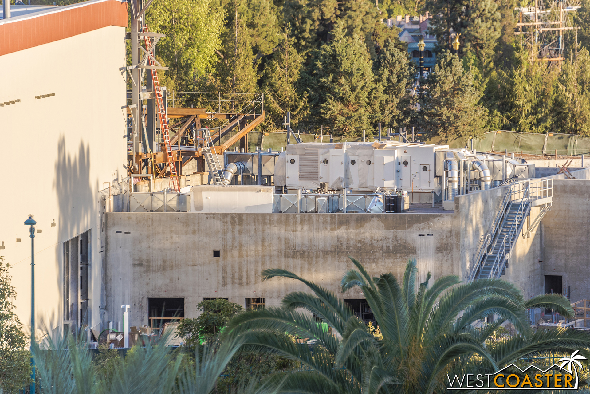 There are stairs to the roof of the concrete building adjacent to the First Order ride too.