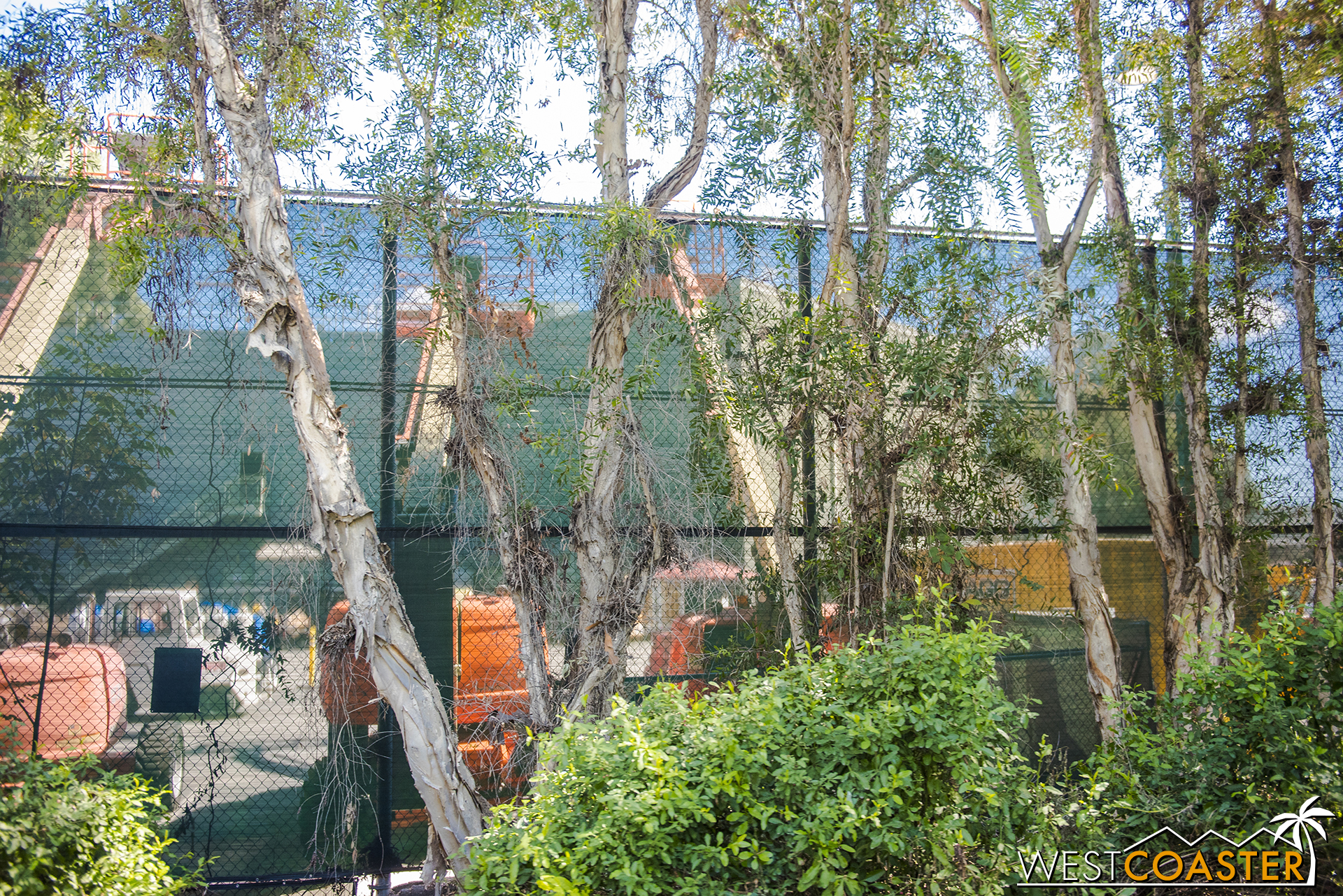  OK, so these are only shots of backstage and a tiny bit of the back of "Star Wars" Land through the fencing tarp along the tram route.&nbsp; But hey... #EXCLUSIVEPHOTOS!!! 