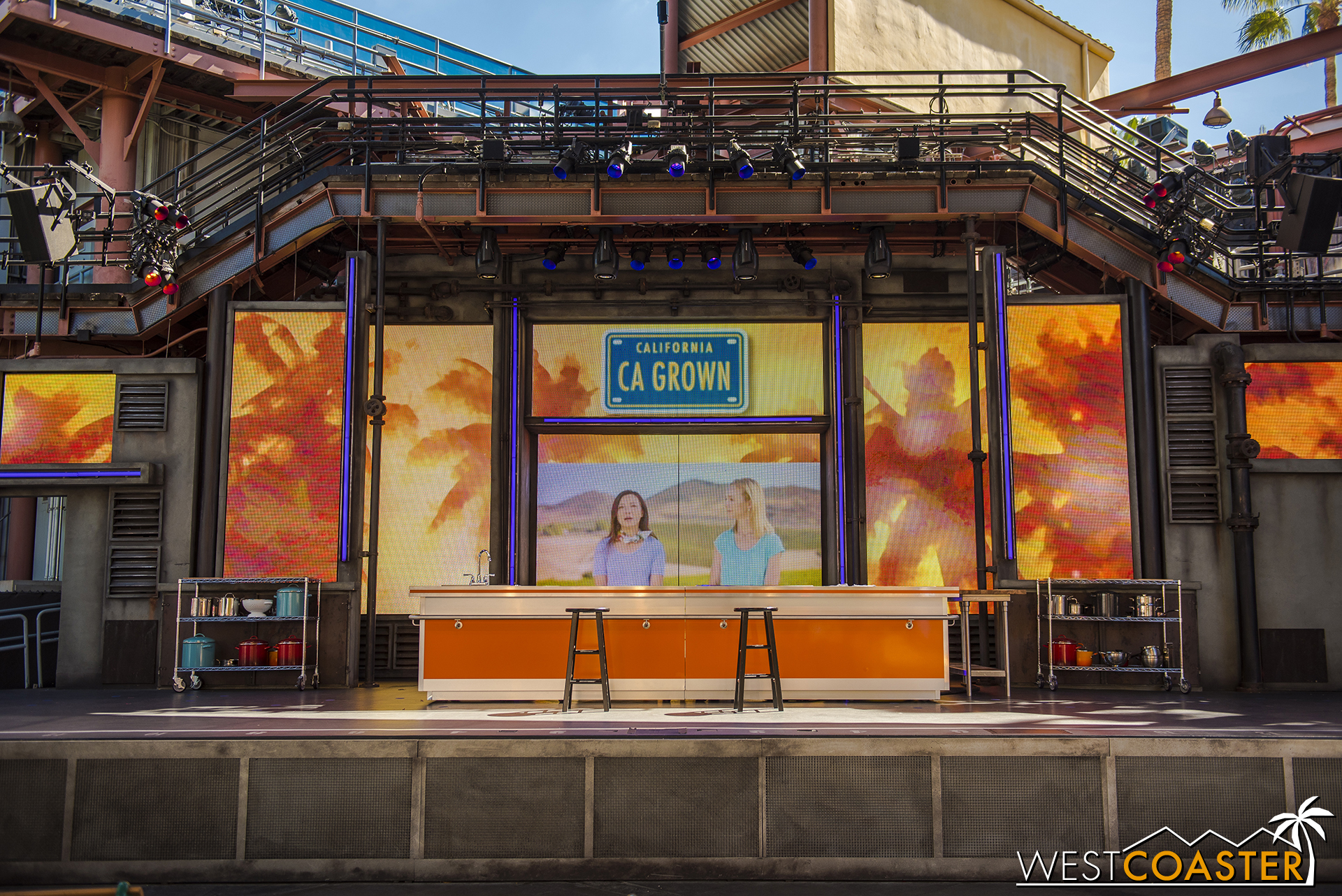 The stage in Hollywood Land for demonstrations and lectures. 