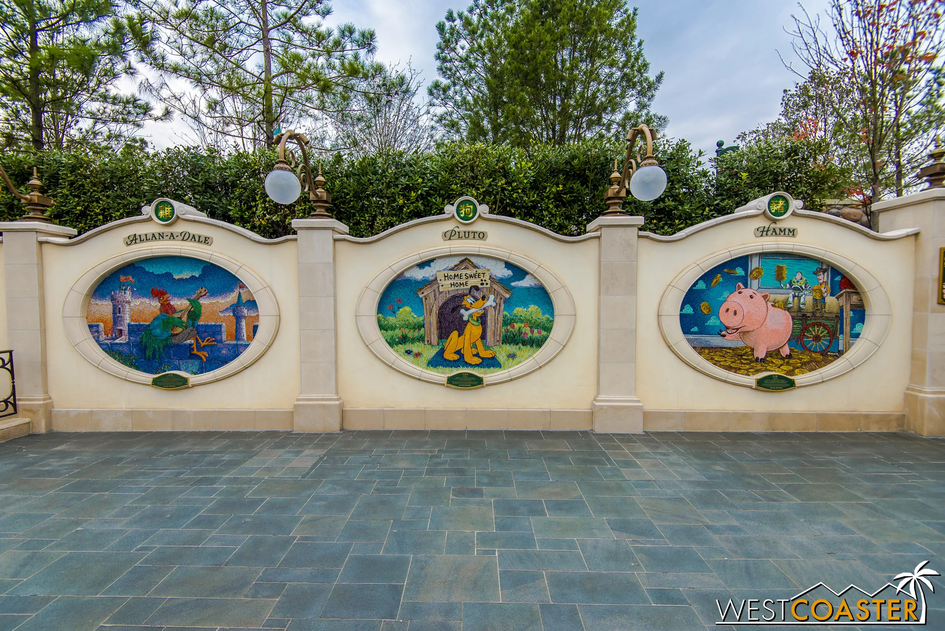 The chicken, the dog, and the pig form the final trio.