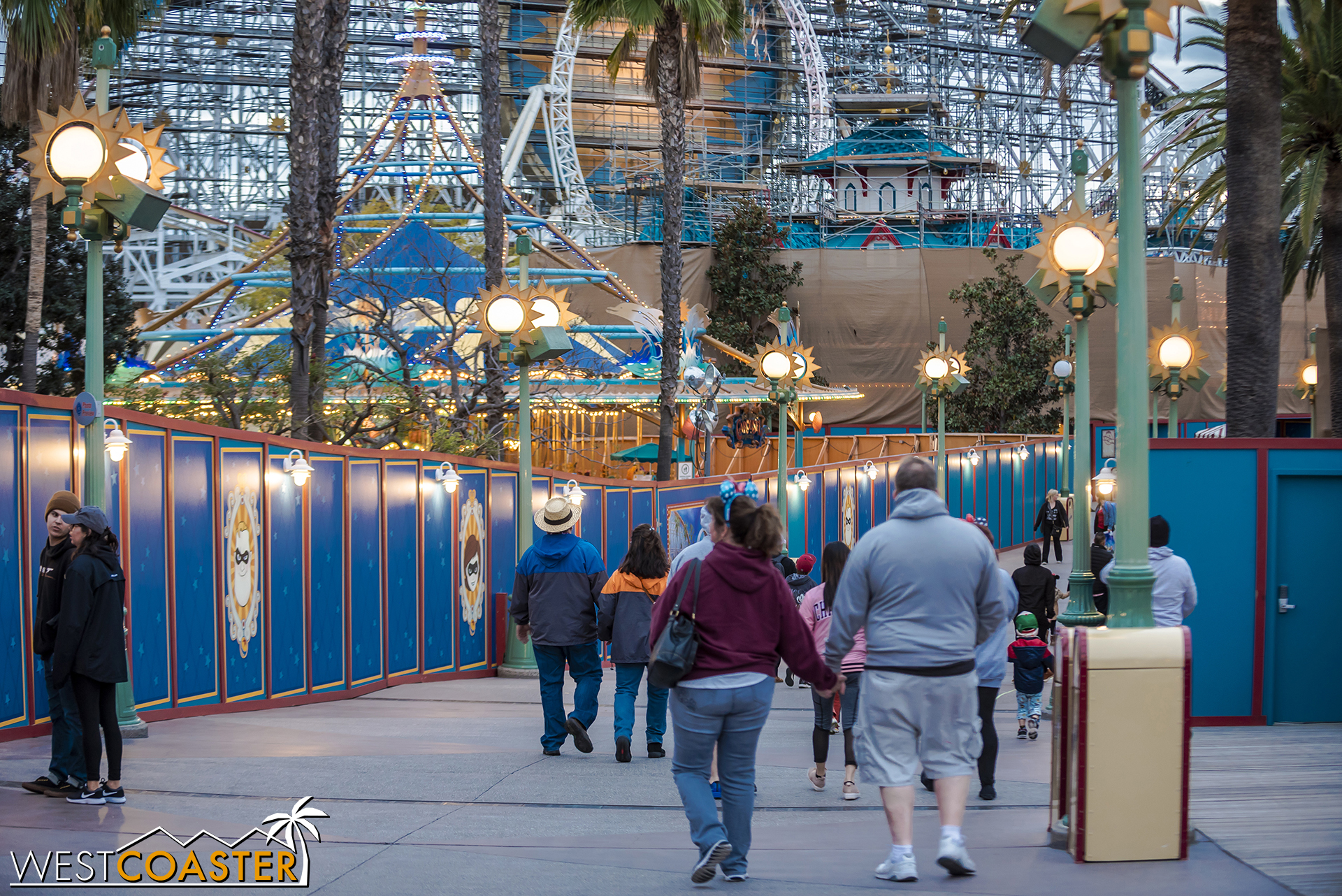  Another angle of the carousel. 