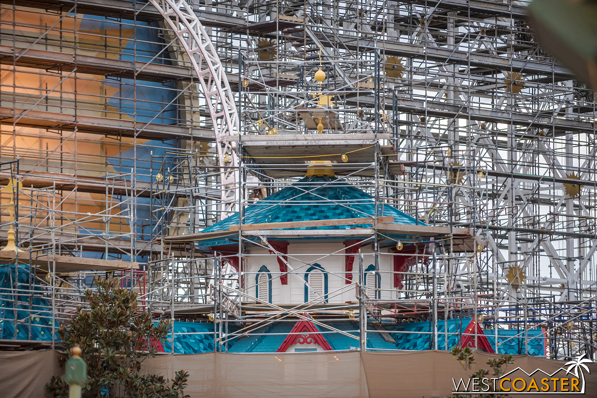  The new paint job on Midway Mania looks great, though! 