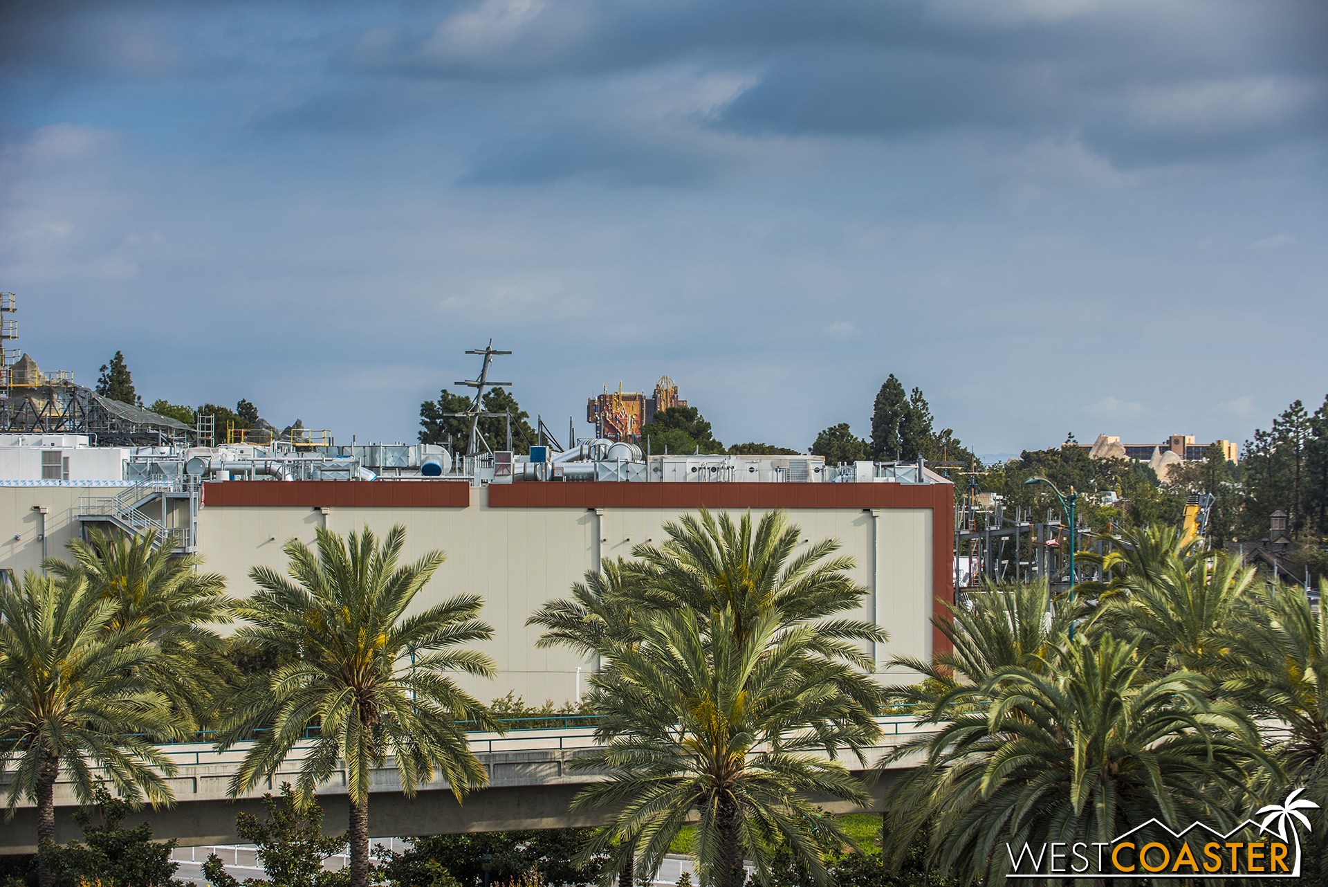  Given how mountainous Batuu has been shown in renderings, it makes sense that framework so many rock spires are still slowly rising. 