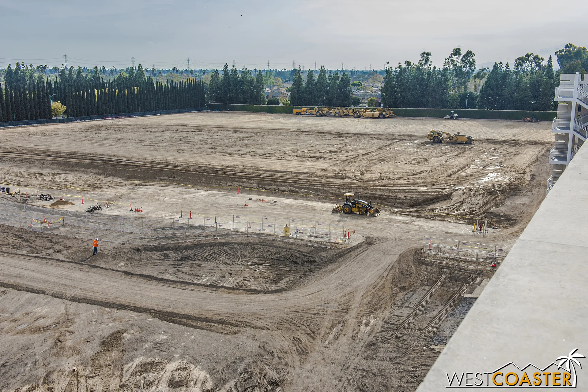  Beyond that, what was the Pinocchio lot is definitely all soil now.&nbsp; But we'll still remember it by calling this future parking structure the "Pinocchio Parking Structure" until Disney releases an official name for it. 