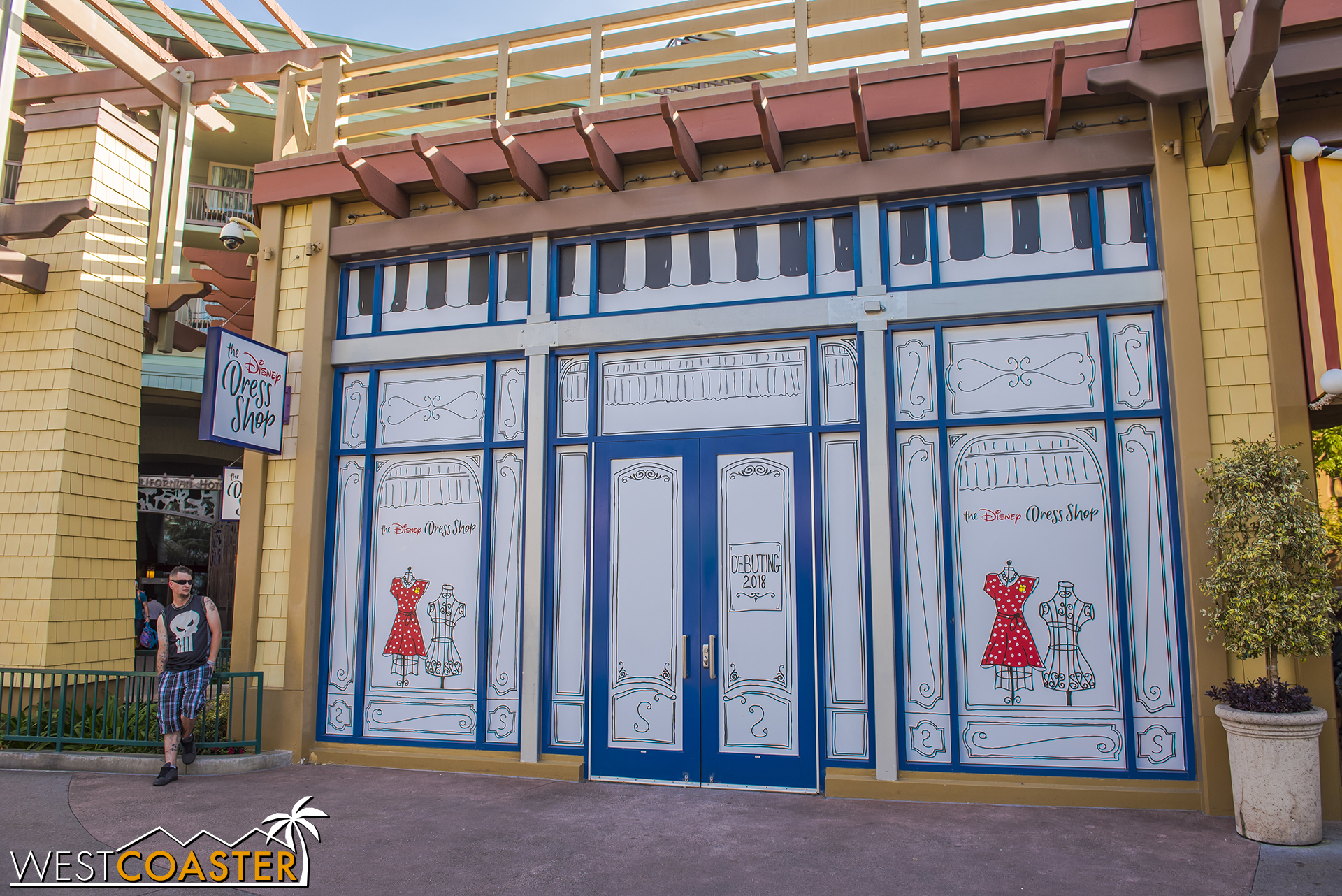  It's moving over here, to the former Anna and Elsa's boutique. 