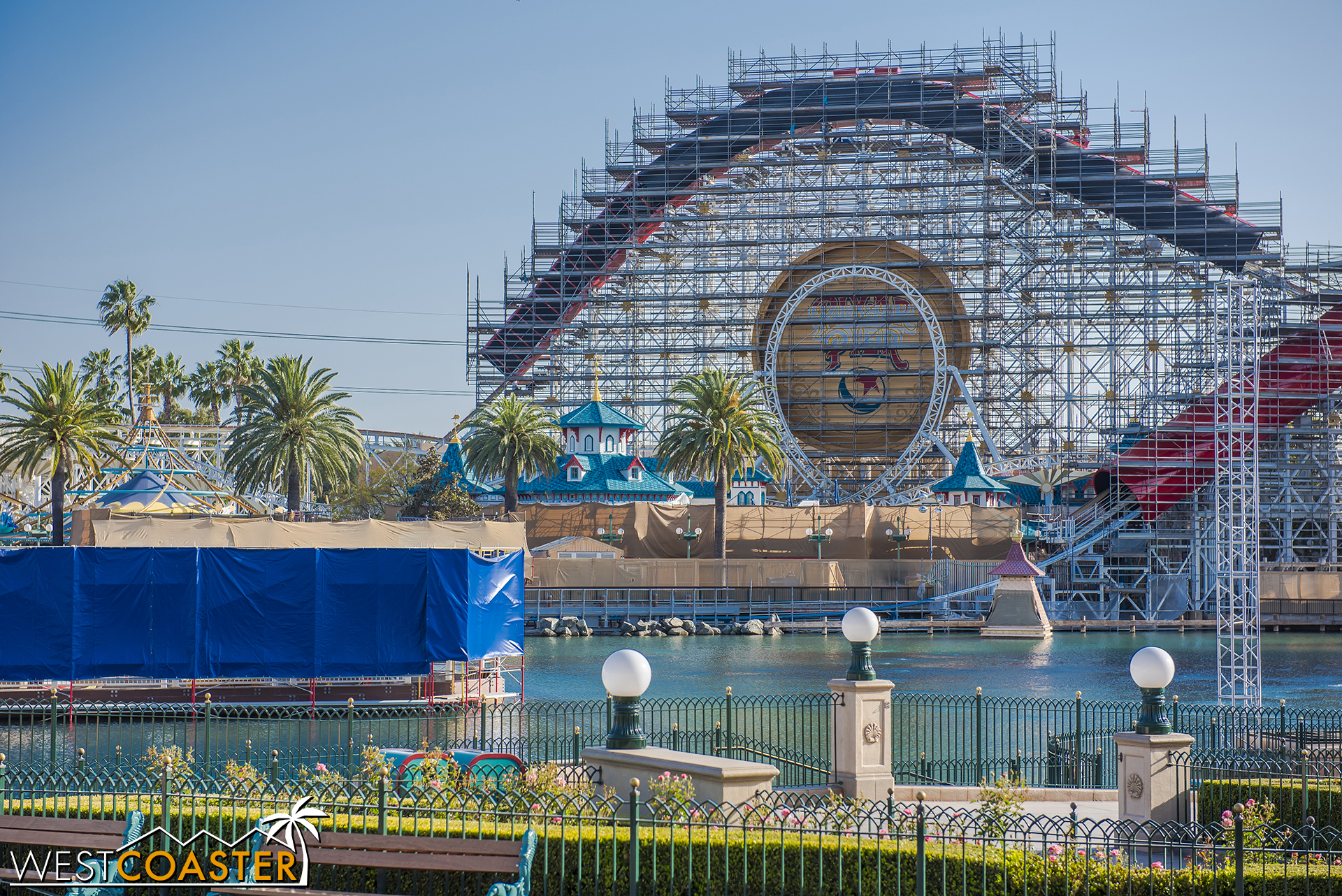  Lets pan across an overview of Paradise Bay... 