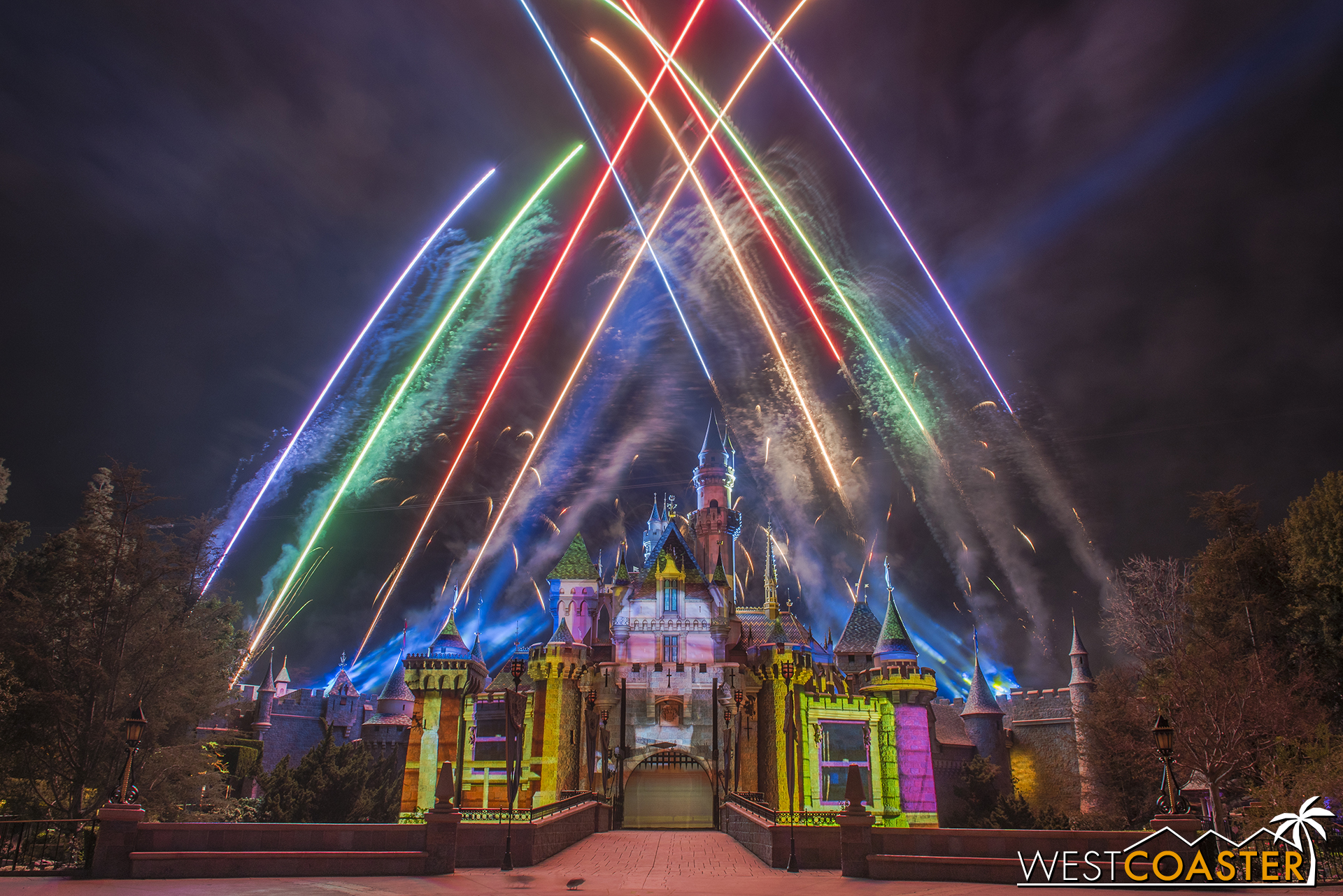  Together Forever is the new fireworks show at Disneyland Park. 