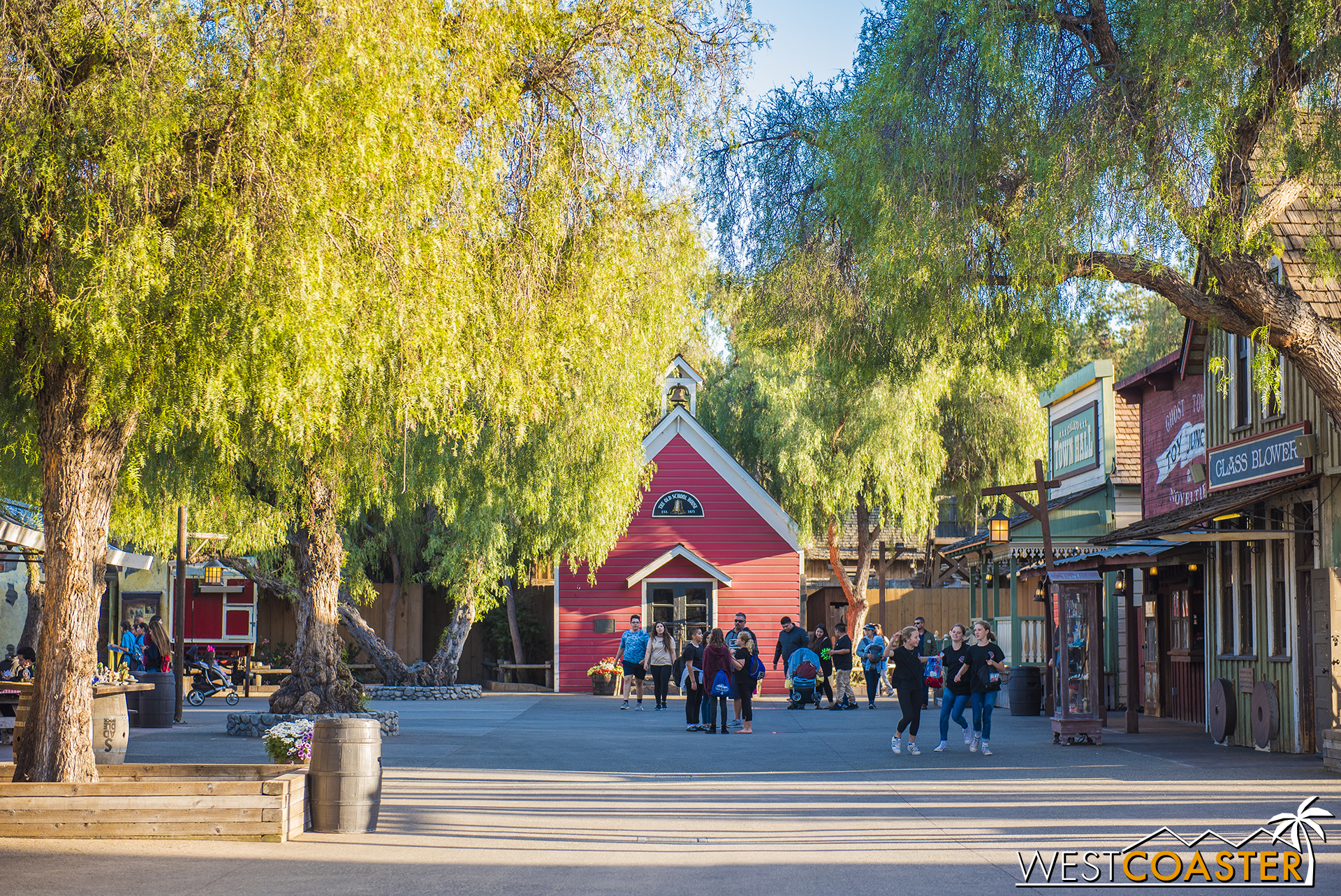  Unlike Disneyland, Knott’s actually does have an offseason. 