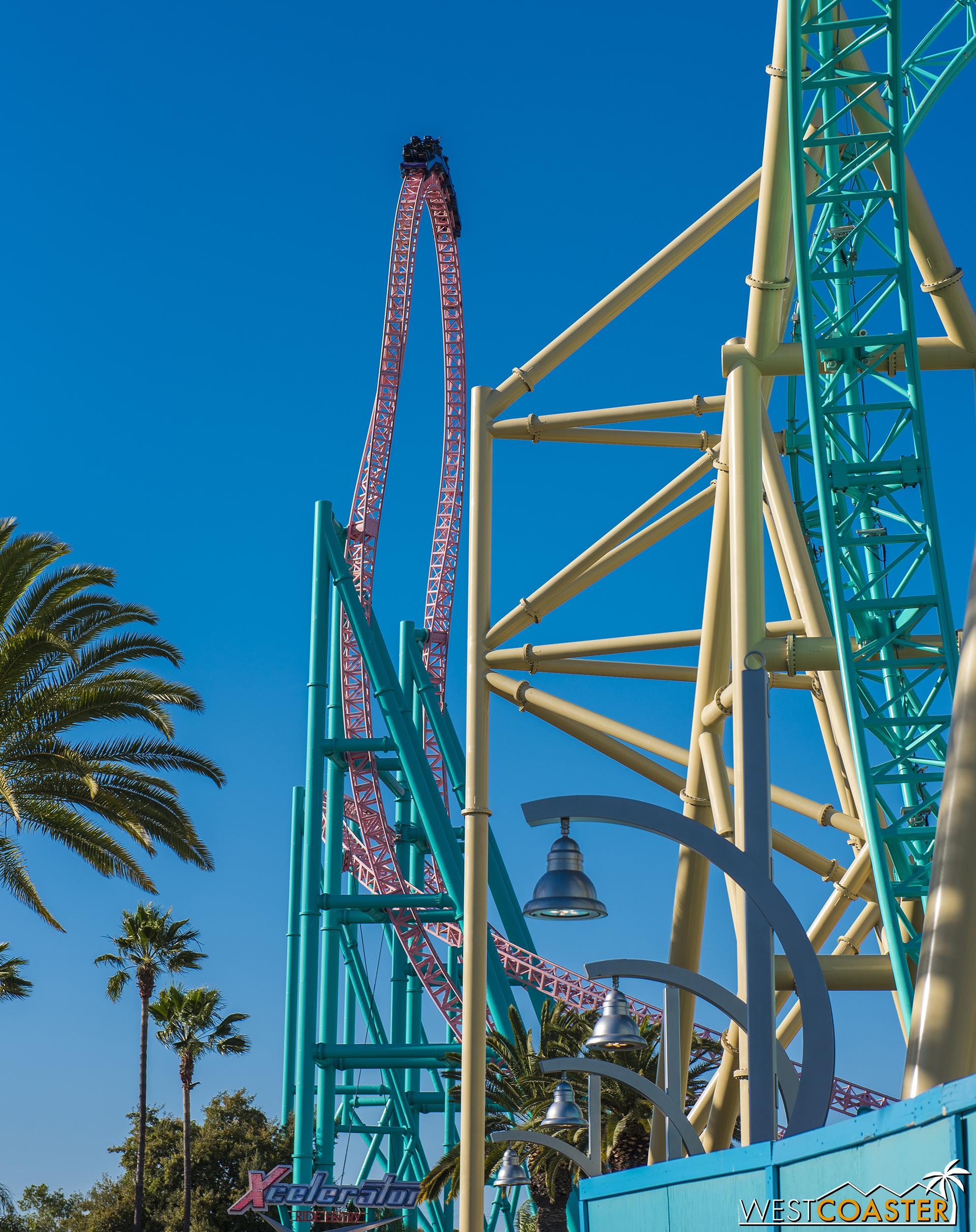  Hey, what’s that thing behind HangTime…? 