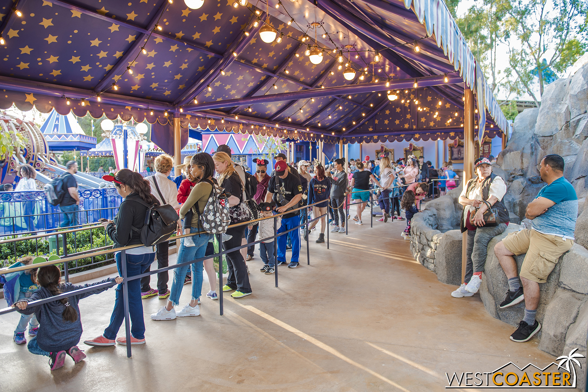 There’s a spiffy new covered queue now.
