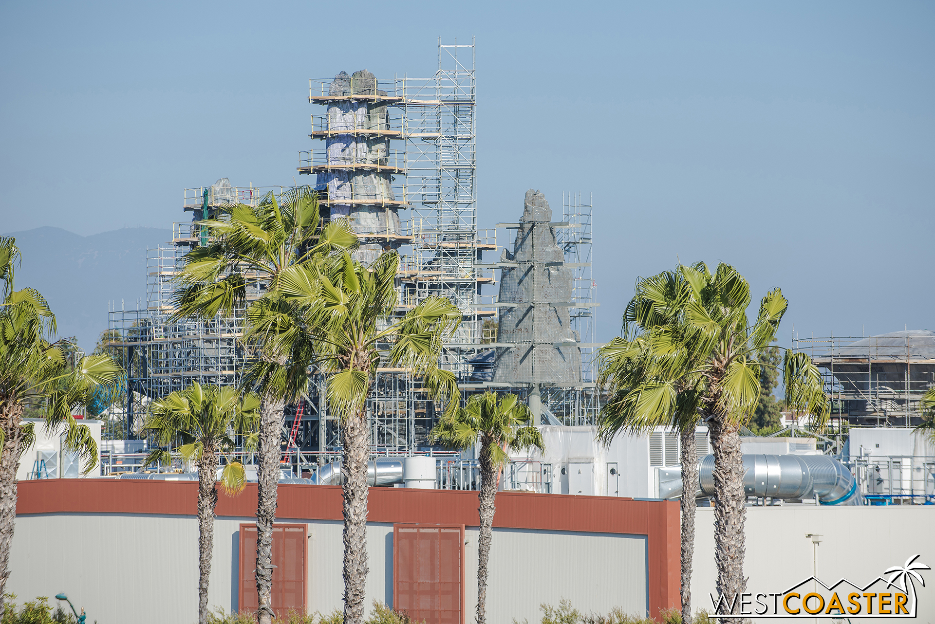  Did you also know that the natives of Batuu call very large hills “bountains?” 