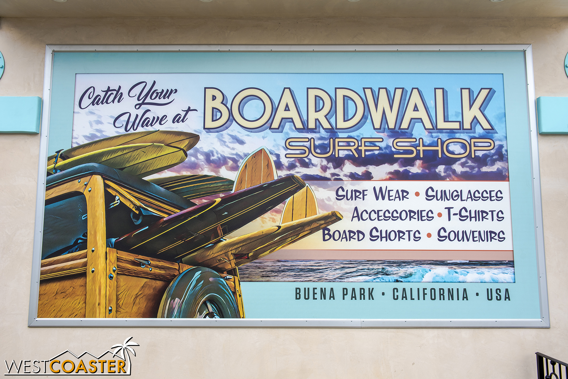  That’s a great poster mural the park has painted.  Props to the Knott’s paint and carpentry crew! 