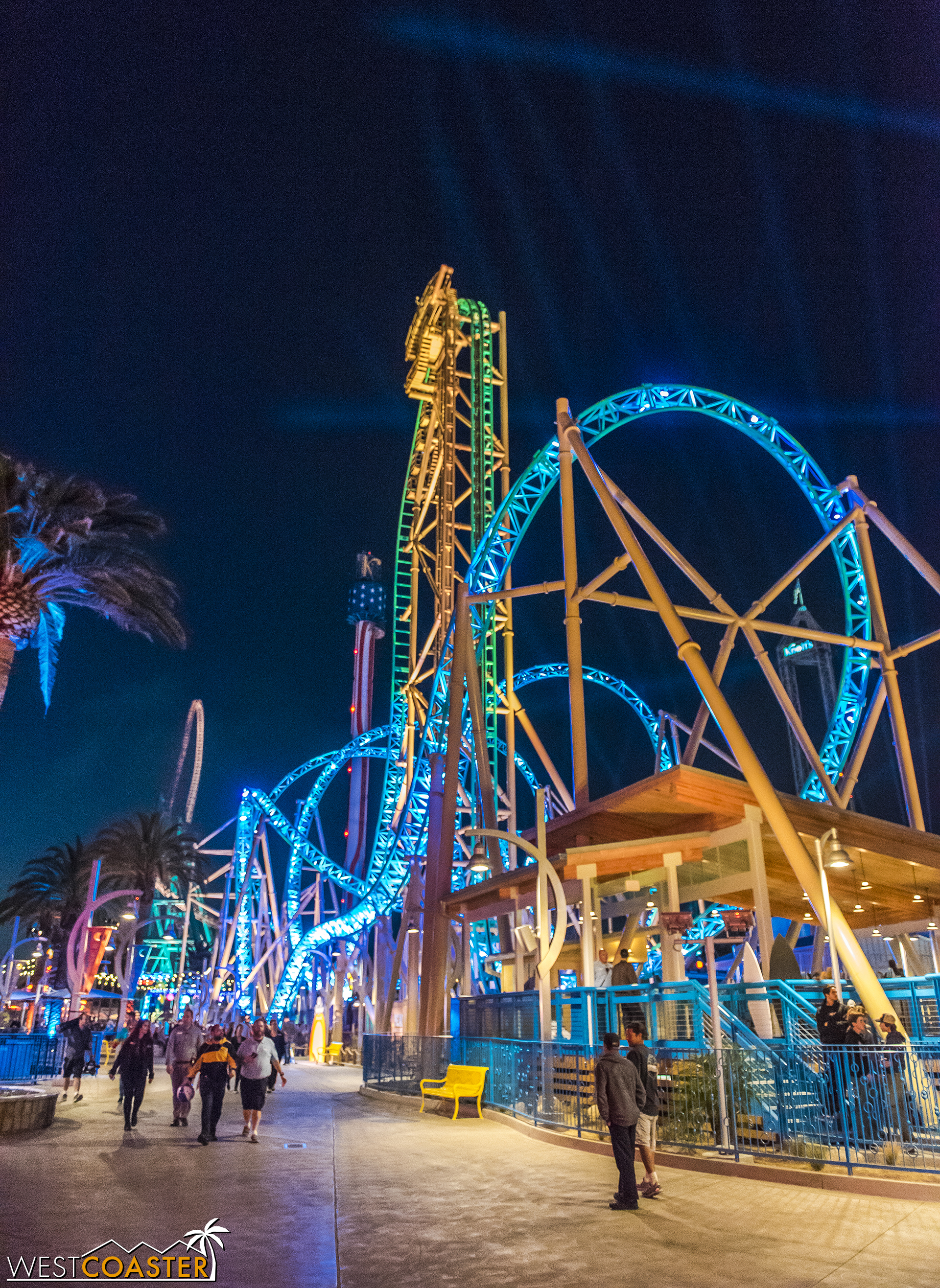  The coaster ain’t too shabby at night either! 