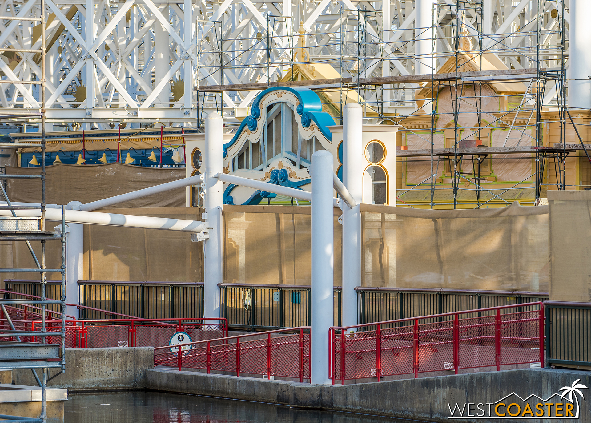 The back of the Pixar Phun Wheel. The entry marquee has been remodeled.
