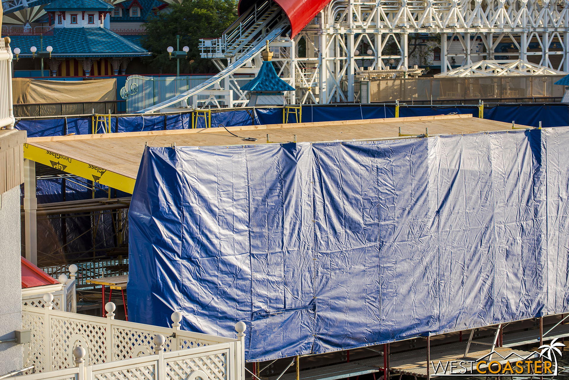 Rebuilding a new shade canopy over the outdoor dining at the waterfront.