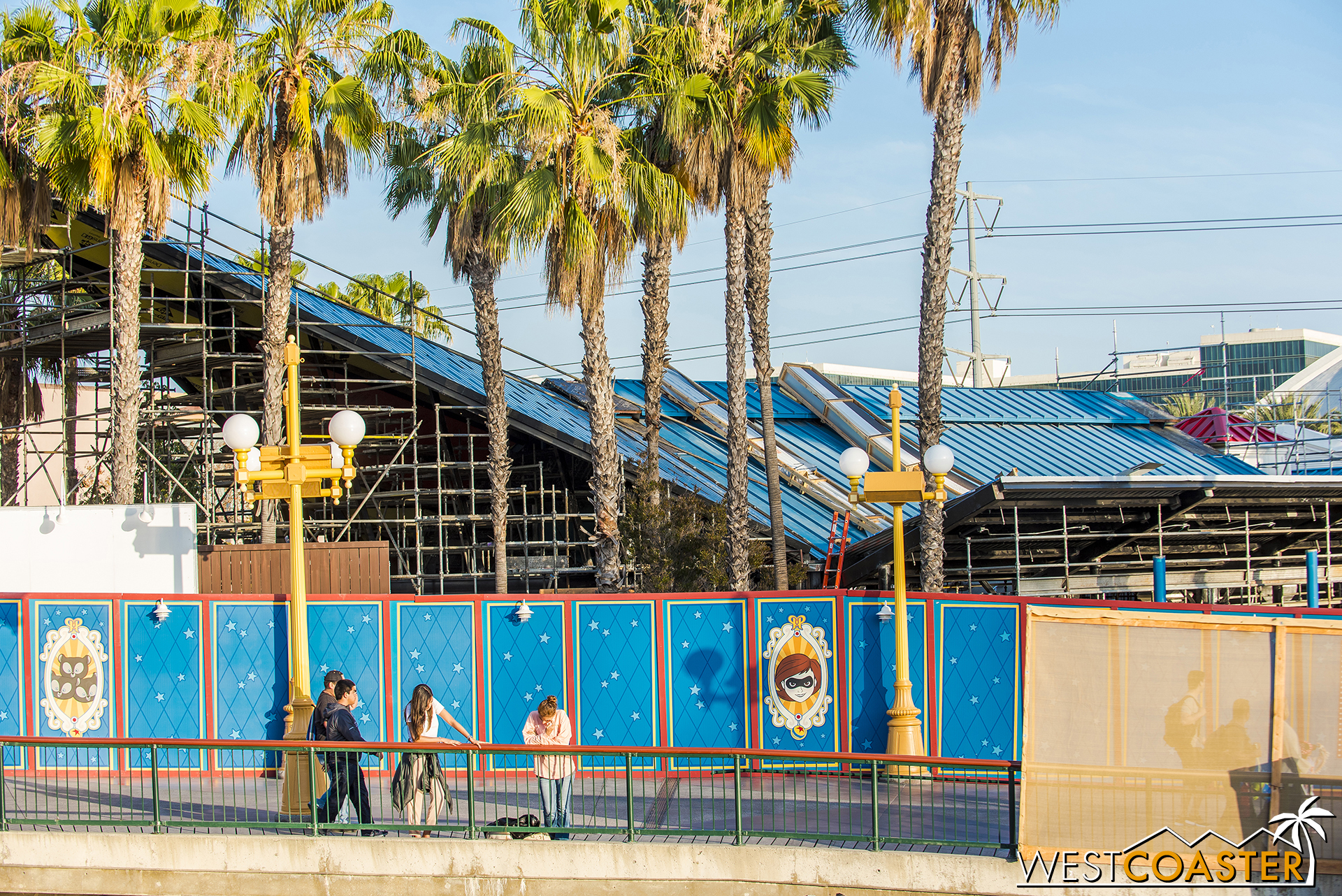  The design of the station honestly looks great.  I love midcentury modern aesthetic. 